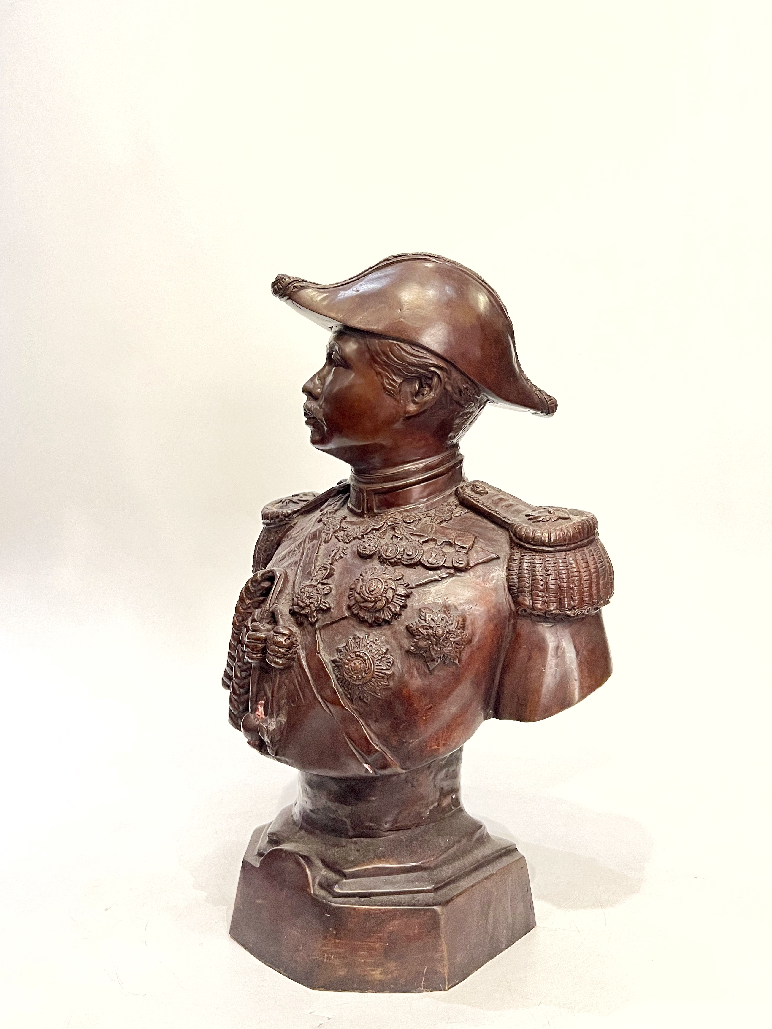 รัชกาลที่ 5 ครึ่งพระองค์