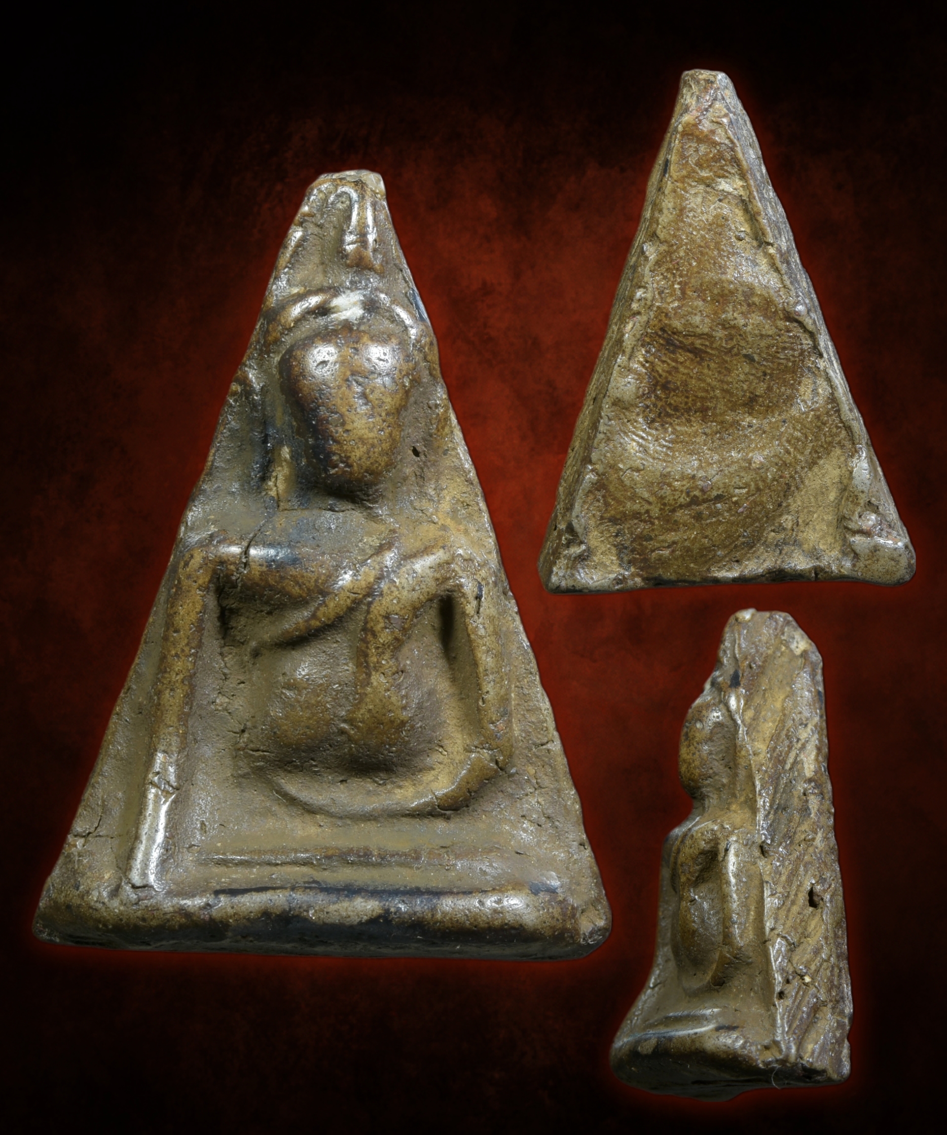 พระนางพญา พิมพ์เข่าตรง