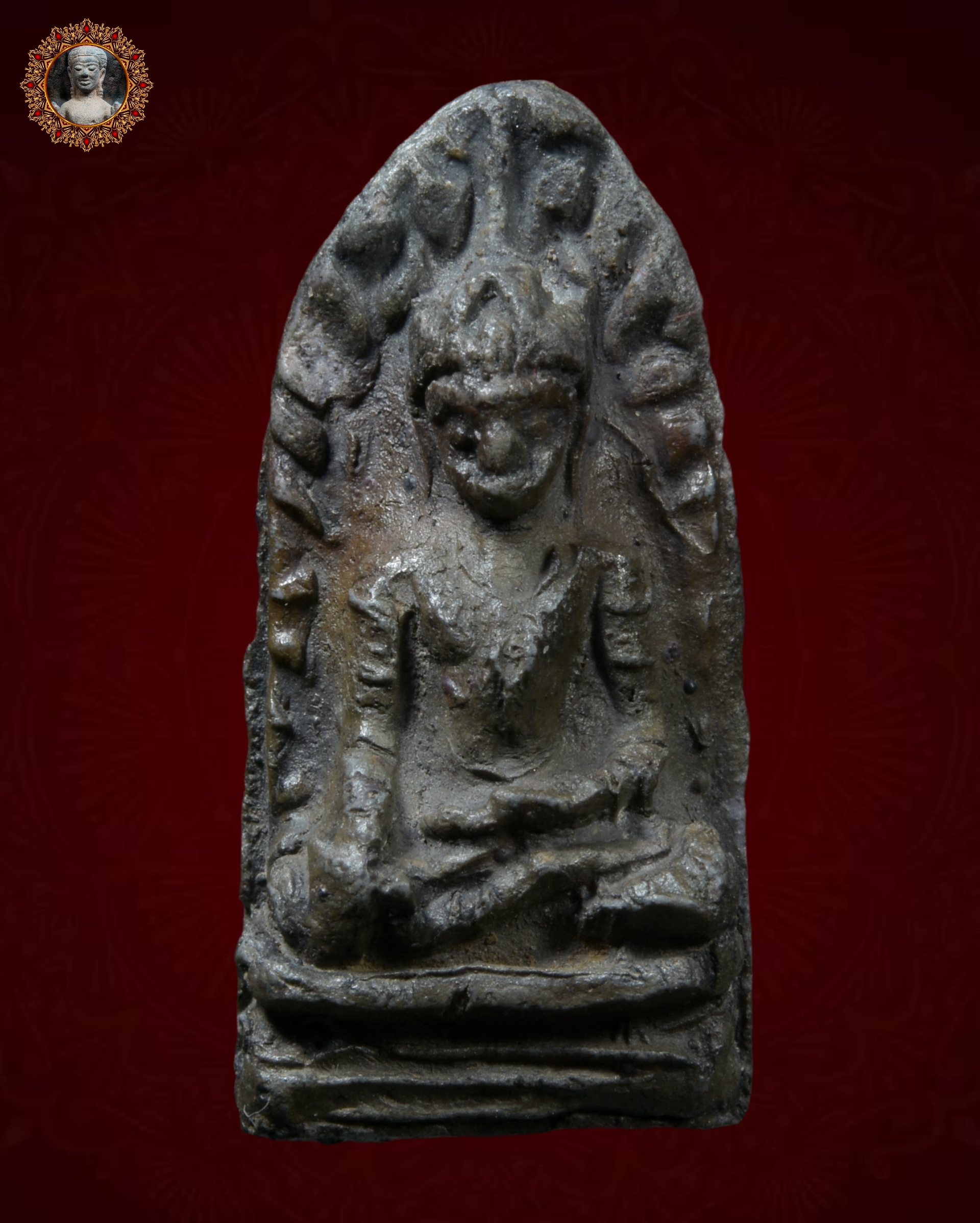 พระรอดพิมพ์ทรงเครื่อง เนื้อดิน