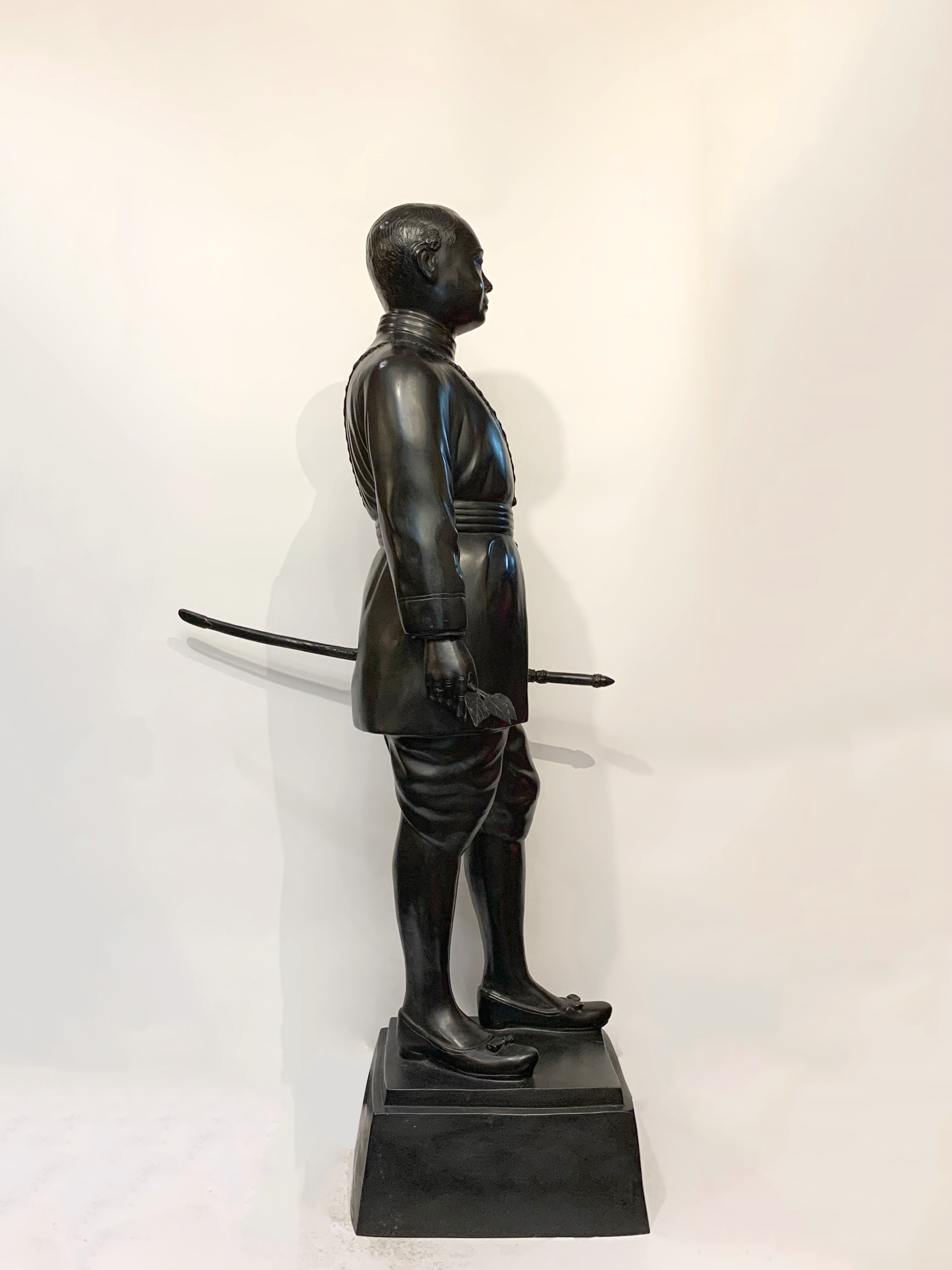 รัชกาลที่ 6 หน้าตัก 20 นิ้ว (สูง 112 cm)