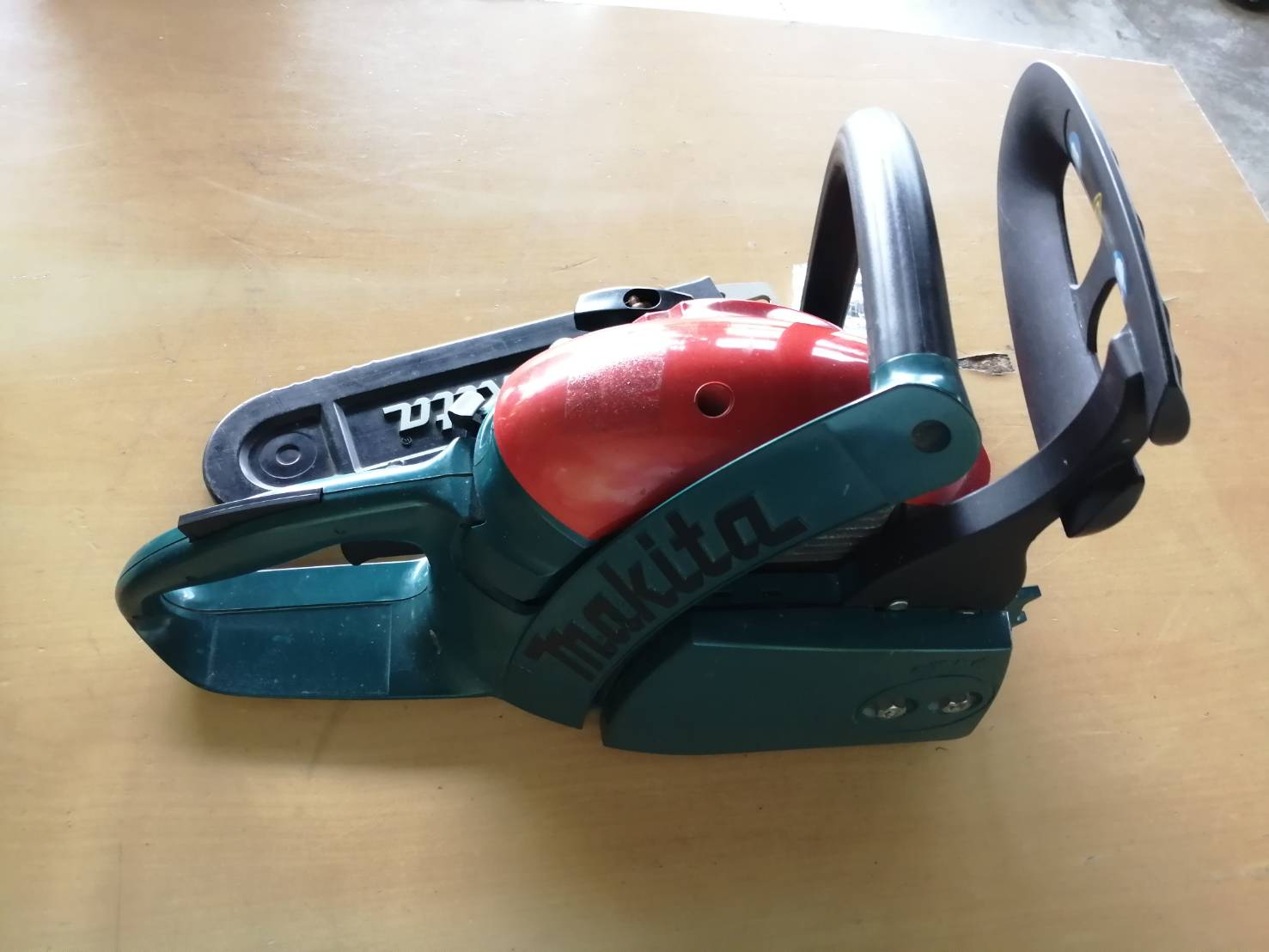 เลื่อยยนต์มากีต้า 12" รุ่น PCS34