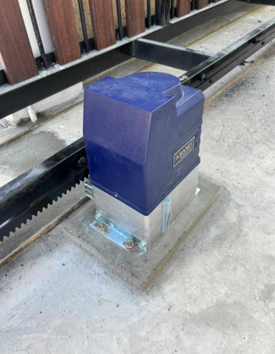 มอเตอร์รีโมท ประตูรั้วไฟฟ้า ช่างสแตนเลส ประตูรีโมท เขตธนบุรี กรุงเทพ และปริมณฑล (กทม.) 0951955898