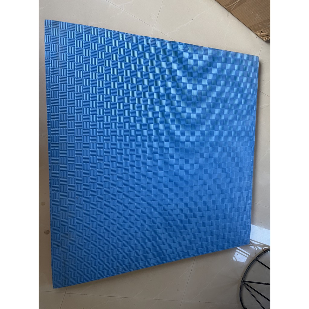 พื้นโฟม EVA สองหน้าสำหรับออกกำลังกายแบบจิ๊กซอTwo face EVA Foam flooring