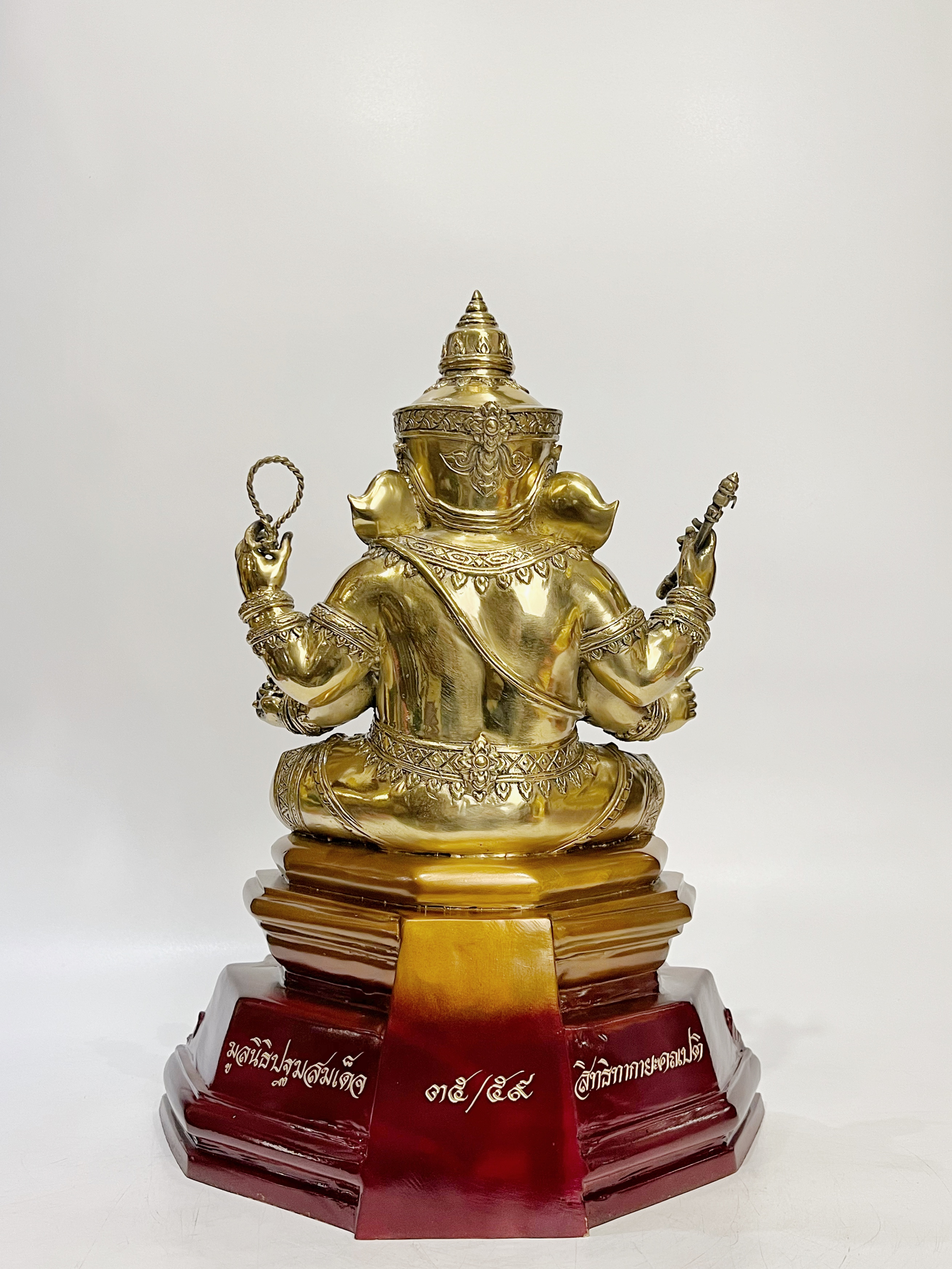 พระพิฆเนศ : พระสิทธิทากายะคณปติ หน้าตัก 9 นิ้ว (หมายเลข 35)