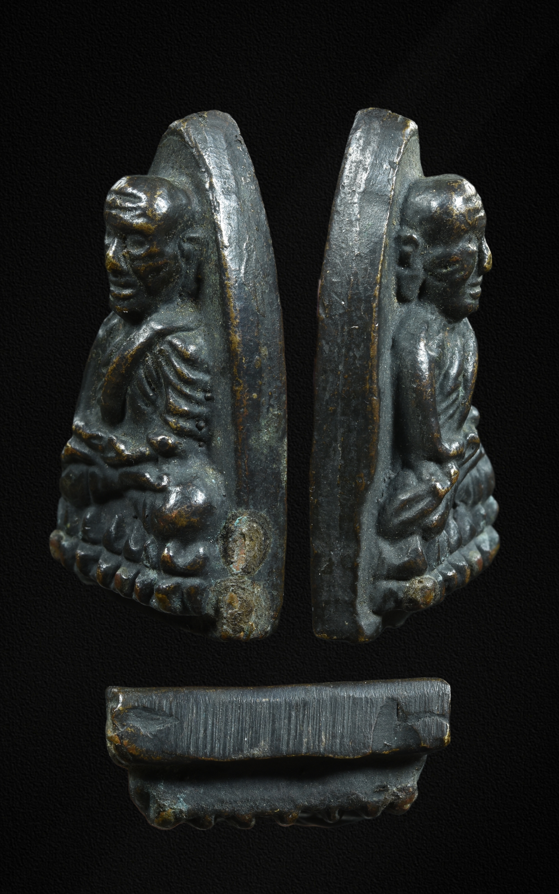 พระหลวงปู่ทวด หลังเตารีด