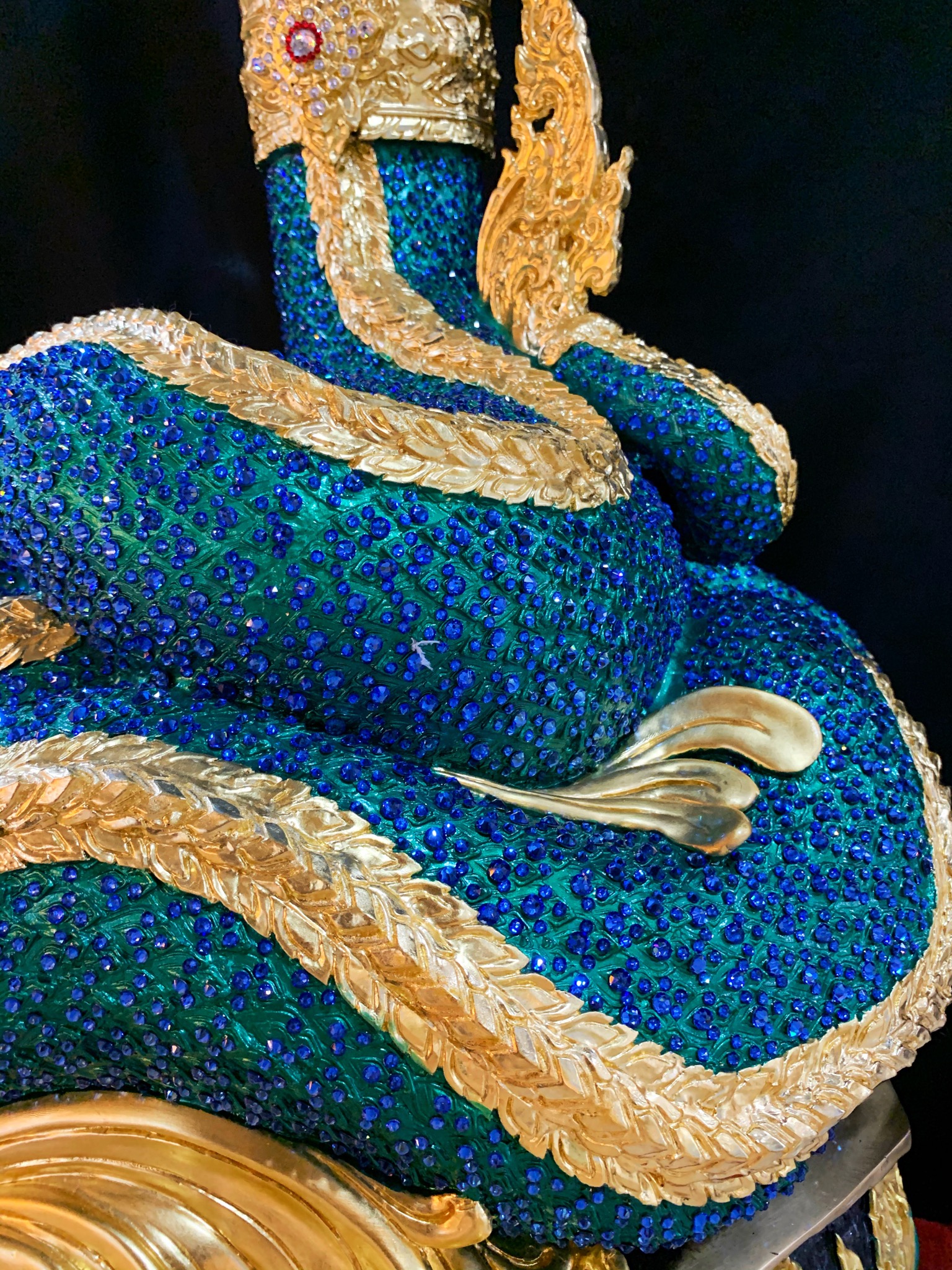 พญานาค สูง 159 cm.