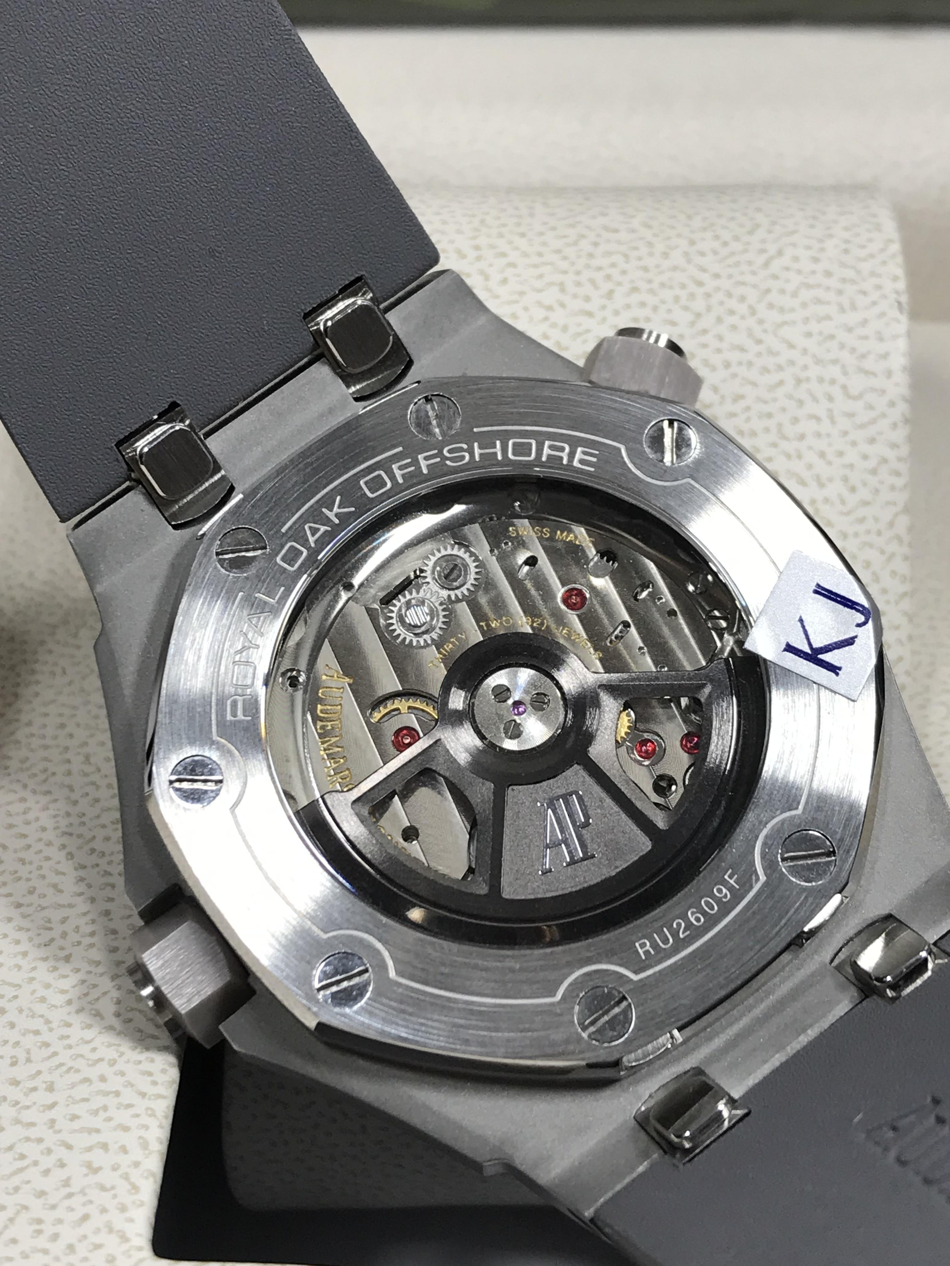 Audemars Piguet (AP) 15720ST (Swiss IP)