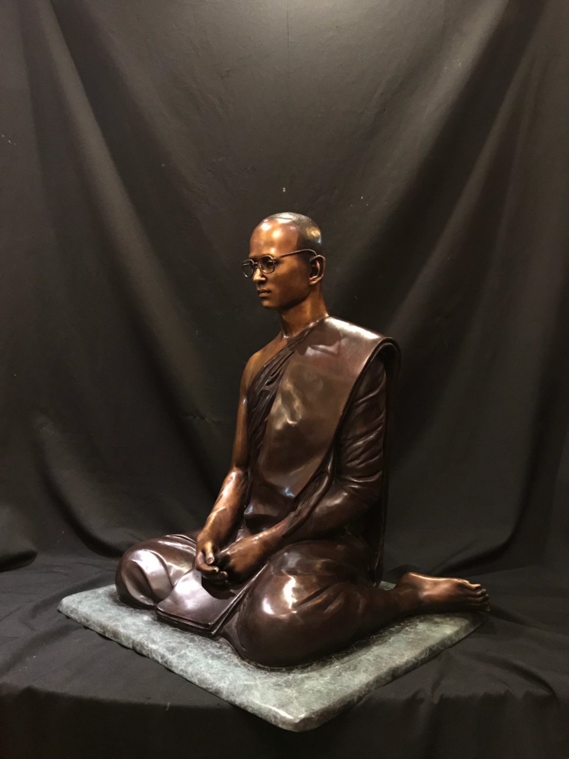 รัชกาลที่ 9 ทรงผนวช หน้าตัก 16 นิ้ว