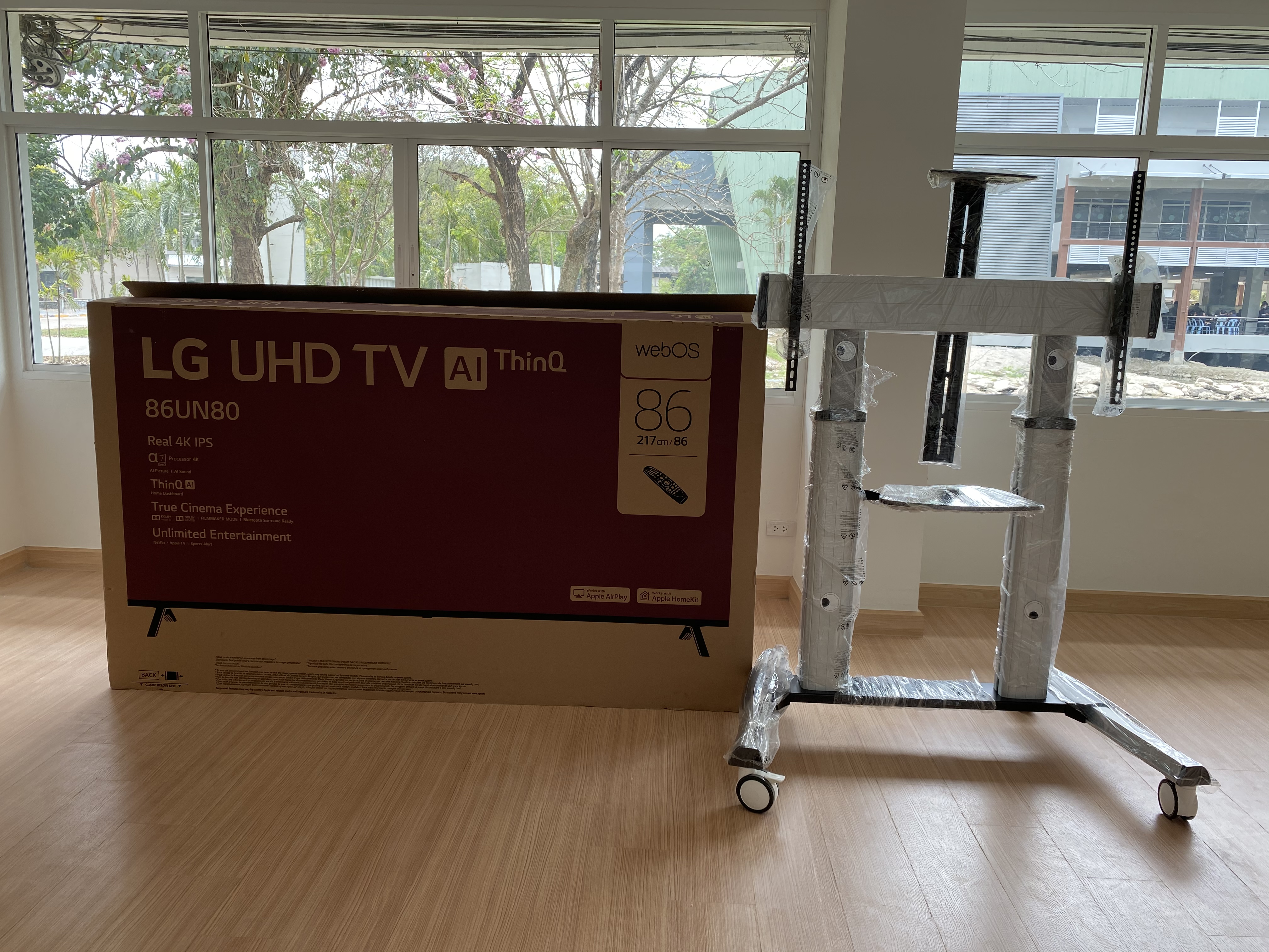 JMTVSTAND MT-F8200 ขาตั้งพื้นทีวีมีล้อเลื่อน(TV Stand) วัสดุ Aluminium อลูมิเนียม แบบล้อเลื่อนปรับสูง/ต่ำได้ 55"-98" นิ้ว{รับประกันสินค้า 3 ปี}0964746498