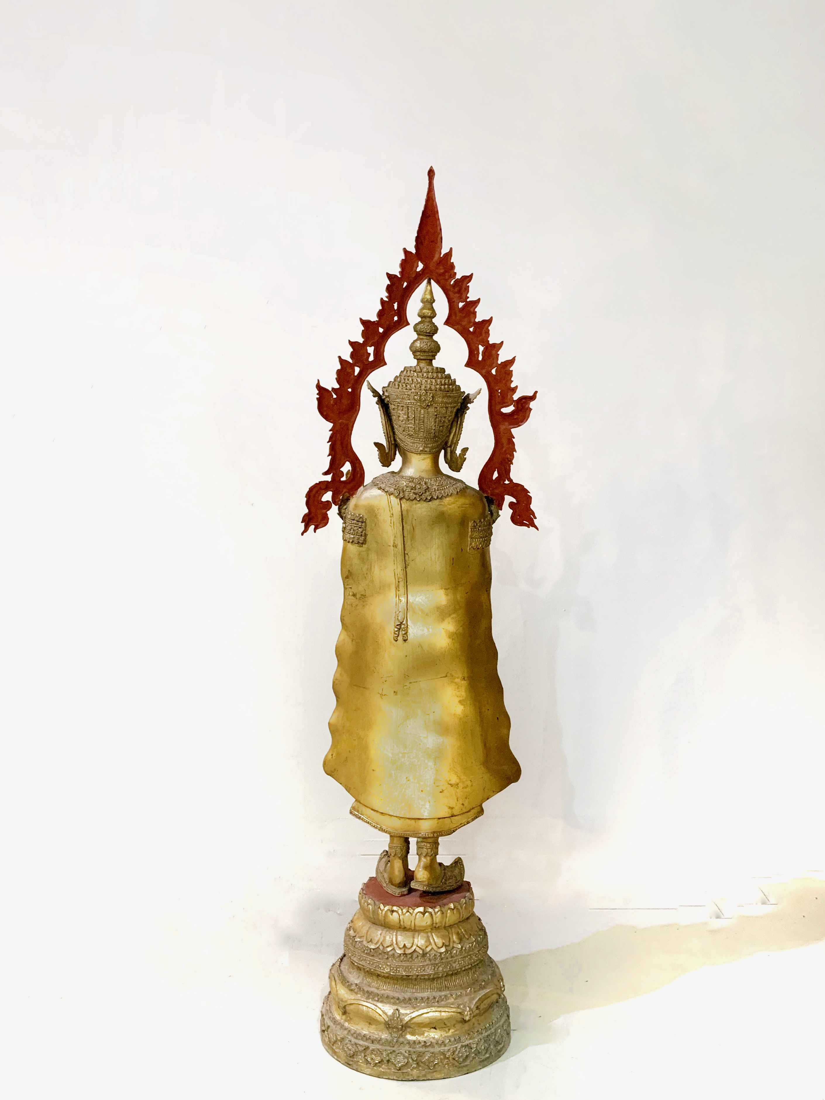 พระพุทธมหาจักรพรรดิ ปางถวายเนตร สูง 52 นิ้ว