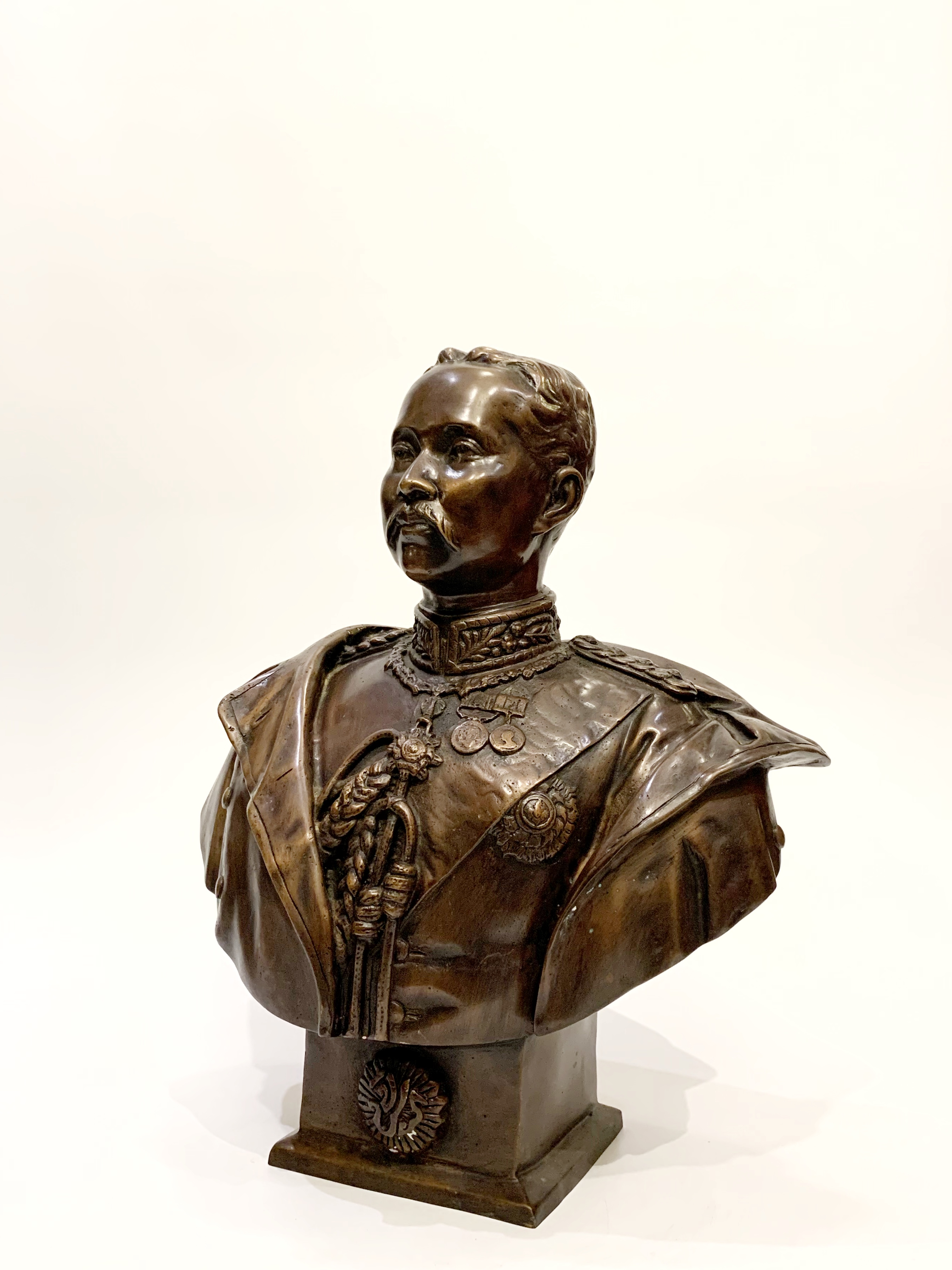 รัชกาลที่ 5 ครึ่งพระองค์