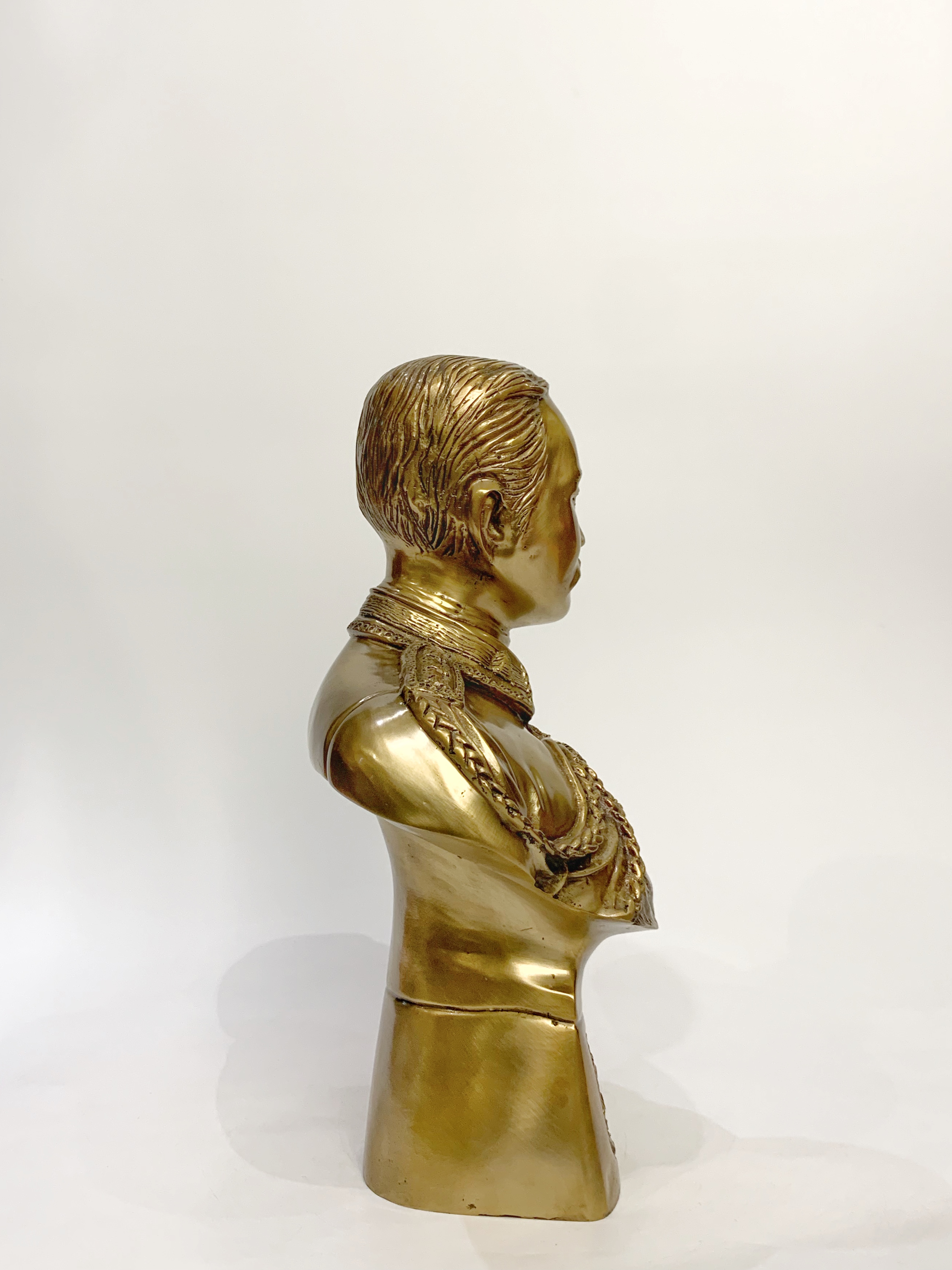 รัชกาลที่ 5 ครึ่งพระองค์