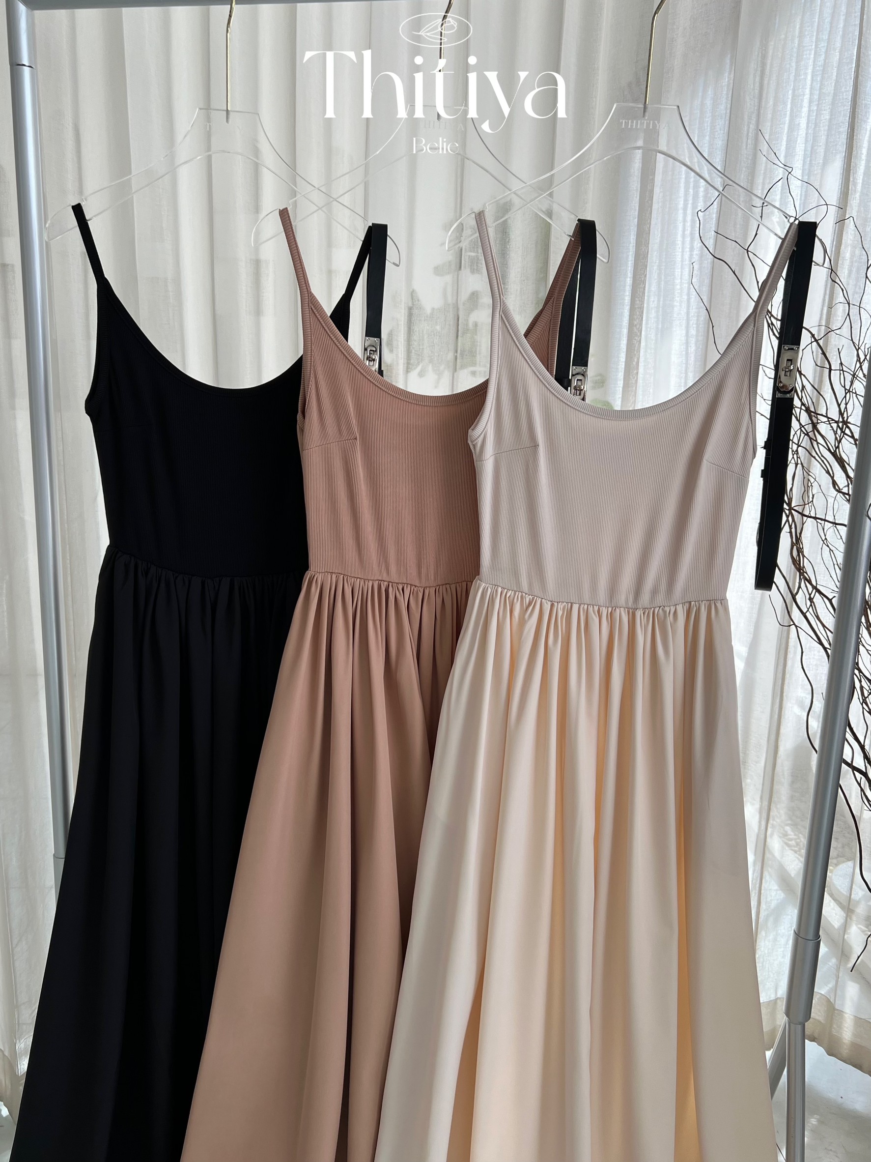 Bellie Dress *รอบนี้ปรับลดความยาวลง3“นะคะ เดรสยาวสายเดี่ยวทรงสวย มีความสลิมช่วงบน(ผ้ายืด) ช้วงล่างพริ้วสวย(ผ้าไม่ยืด) แถมเข็มขัด thitiya