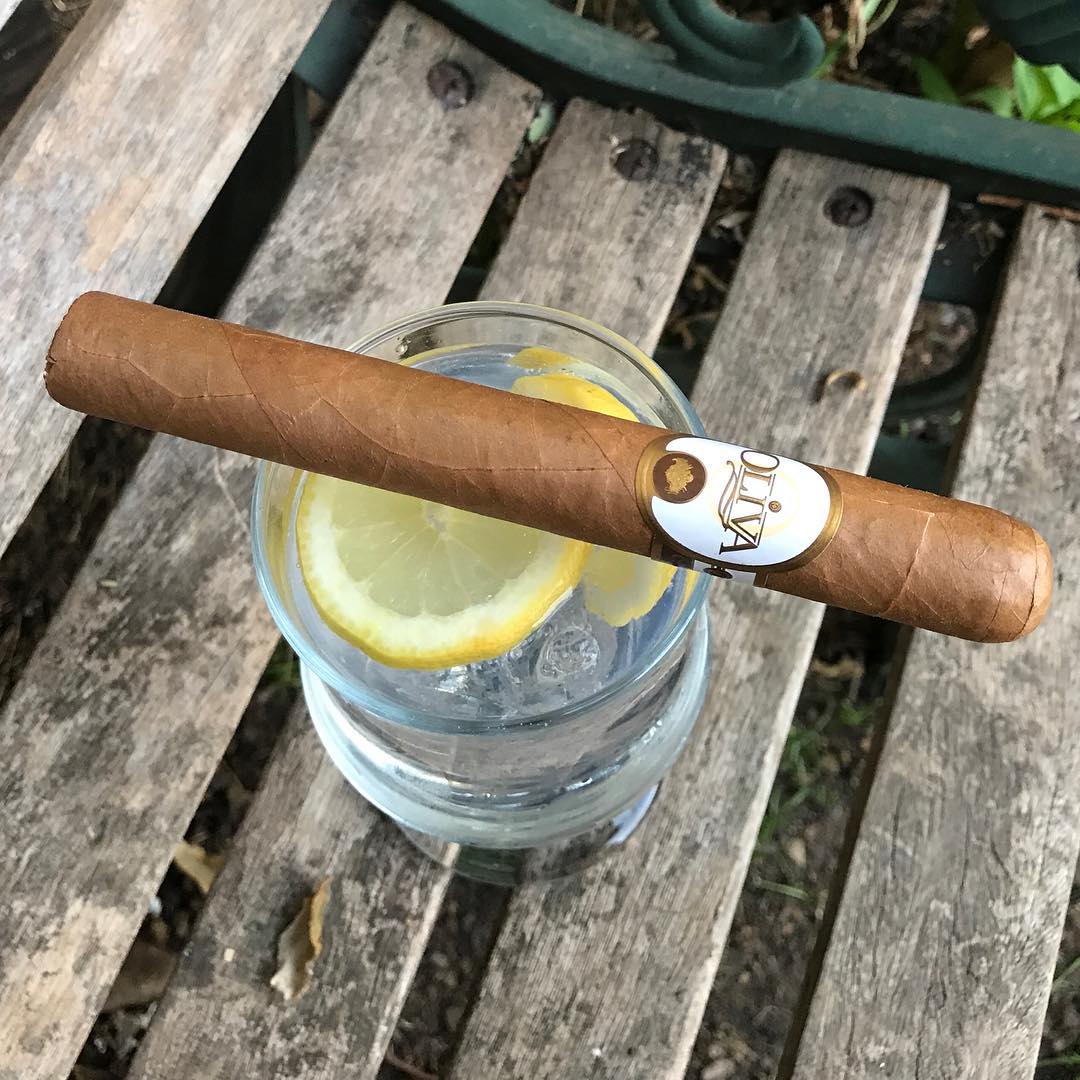 Oliva Connecticut Reserve toro "6x50'"