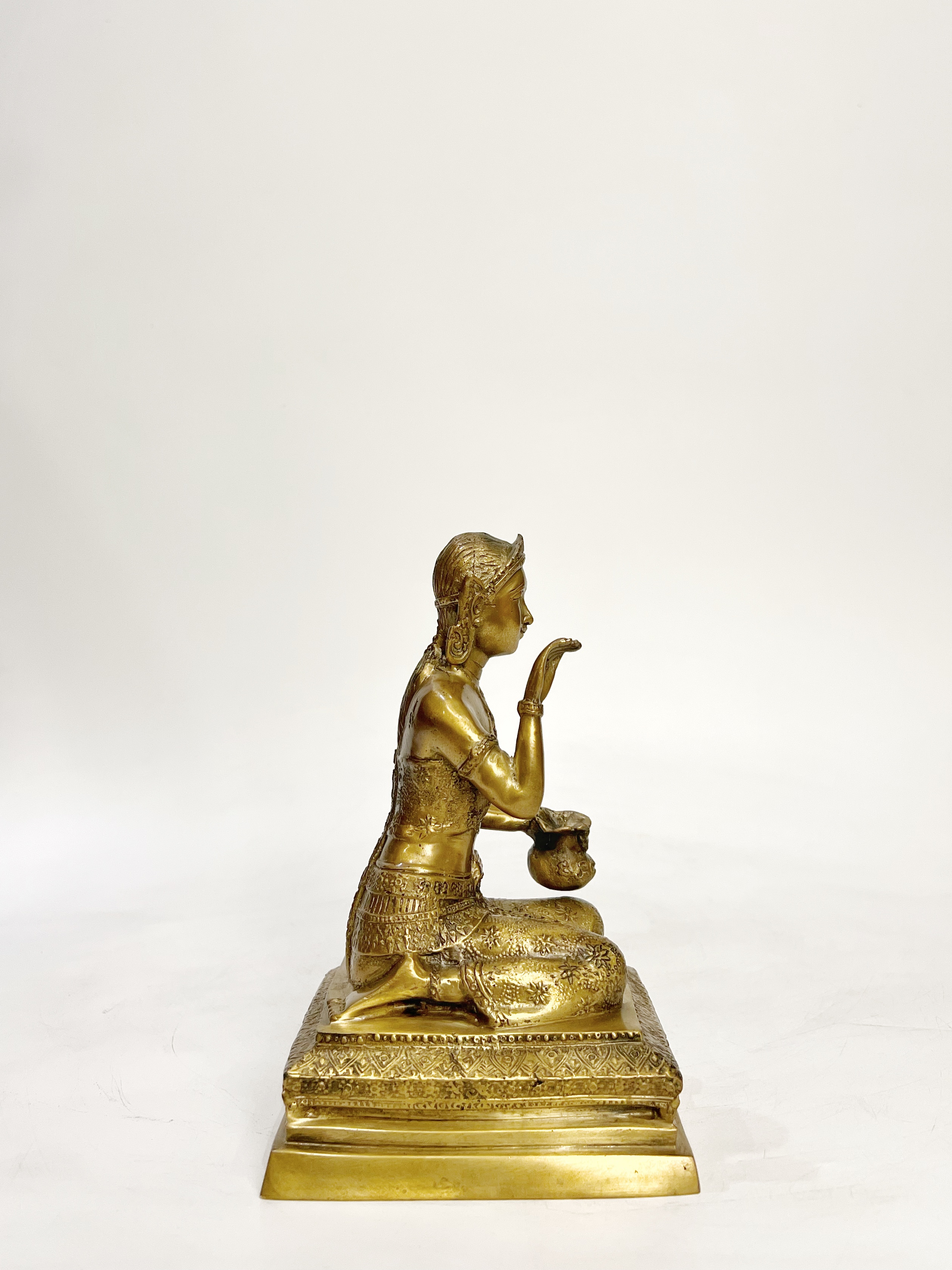 แม่นางกวัก หน้าตัก 5 นิ้ว