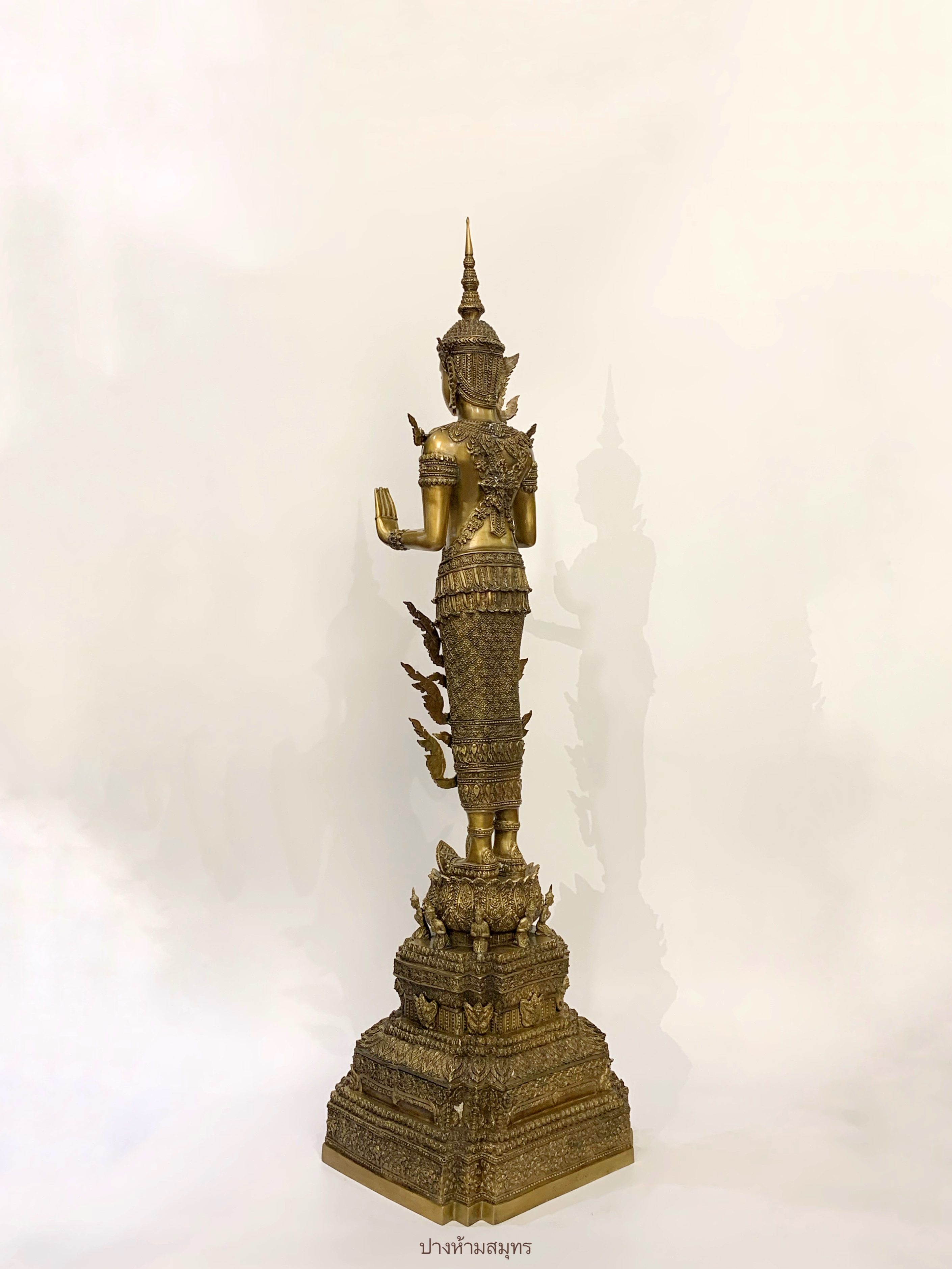 พระพุทธรูป ปางห้ามสมุทร ทรงเครื่องจักรพรรดิ์ หน้าตัก 9 นิ้ว