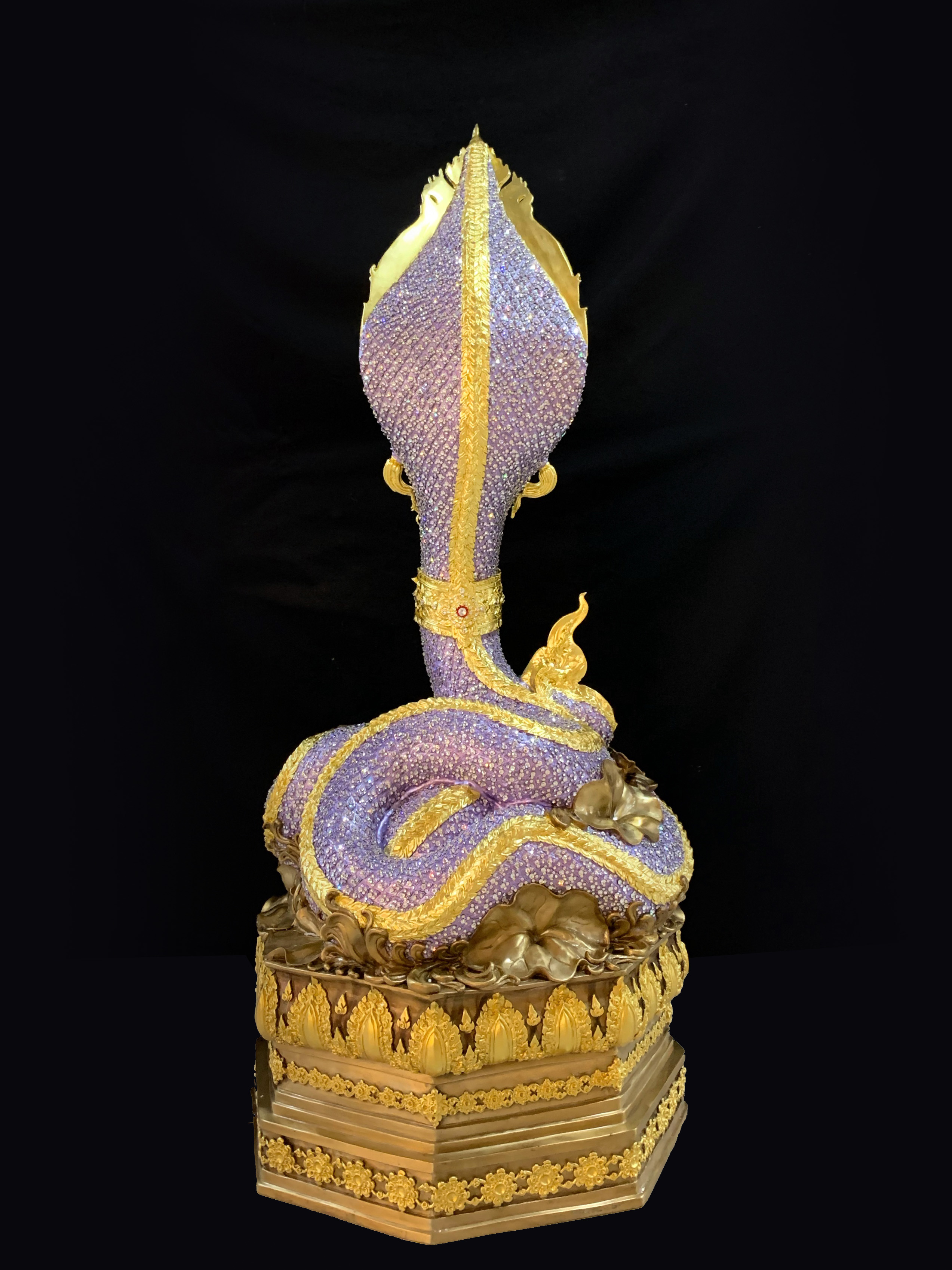 พญานาค สูง 149 cm.