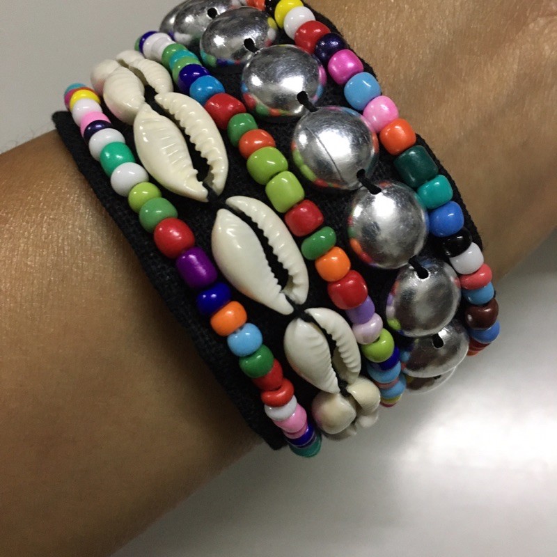 สร้อยข้อมือชาวเหนือ งานเย็บปักมือทั้งชิ้น สร้อยมีเชือกผูก Akha hill tribe braclet handmade