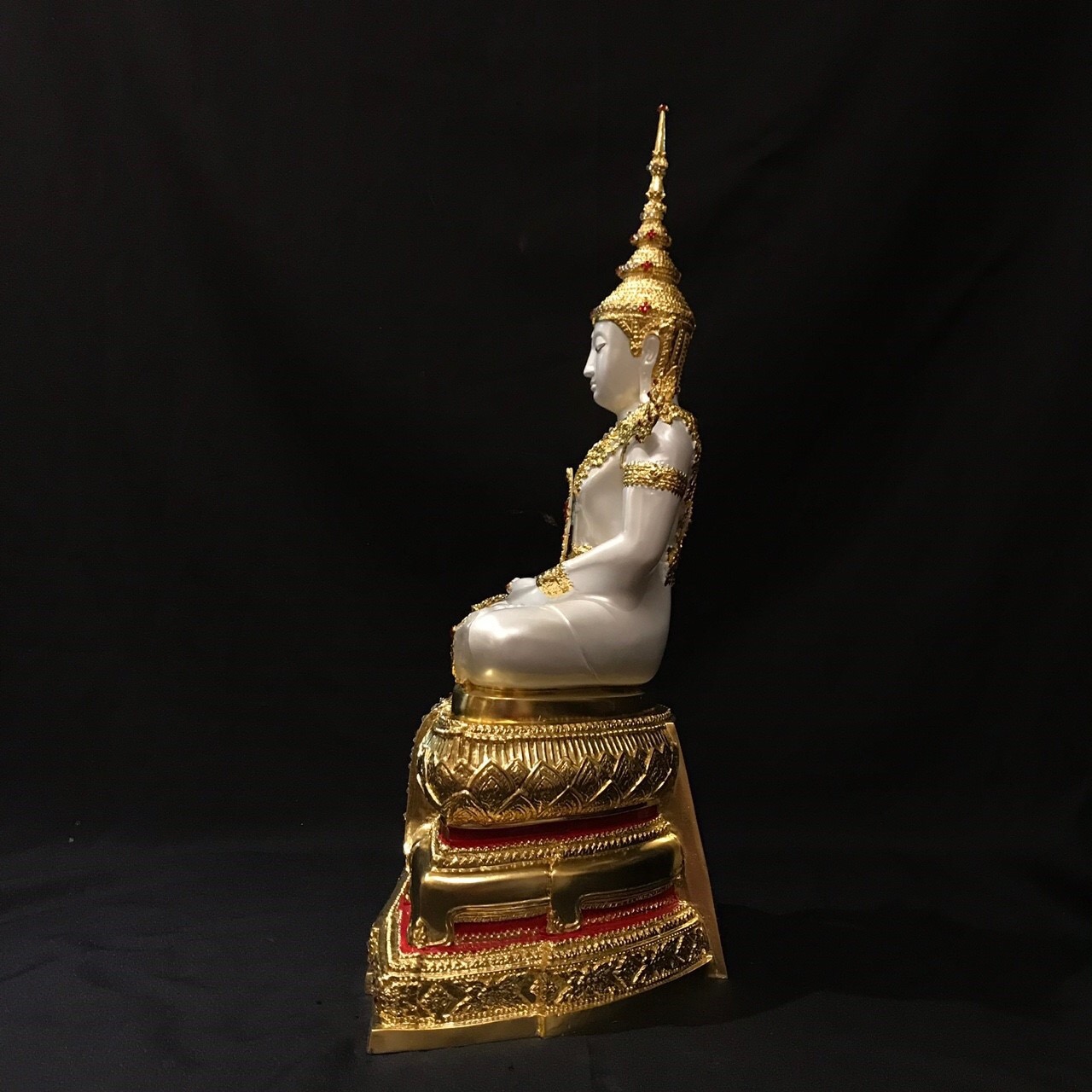 พระแก้วมรกต ทรงเครื่องฤดูร้อน หน้าตัก 9 นิ้ว