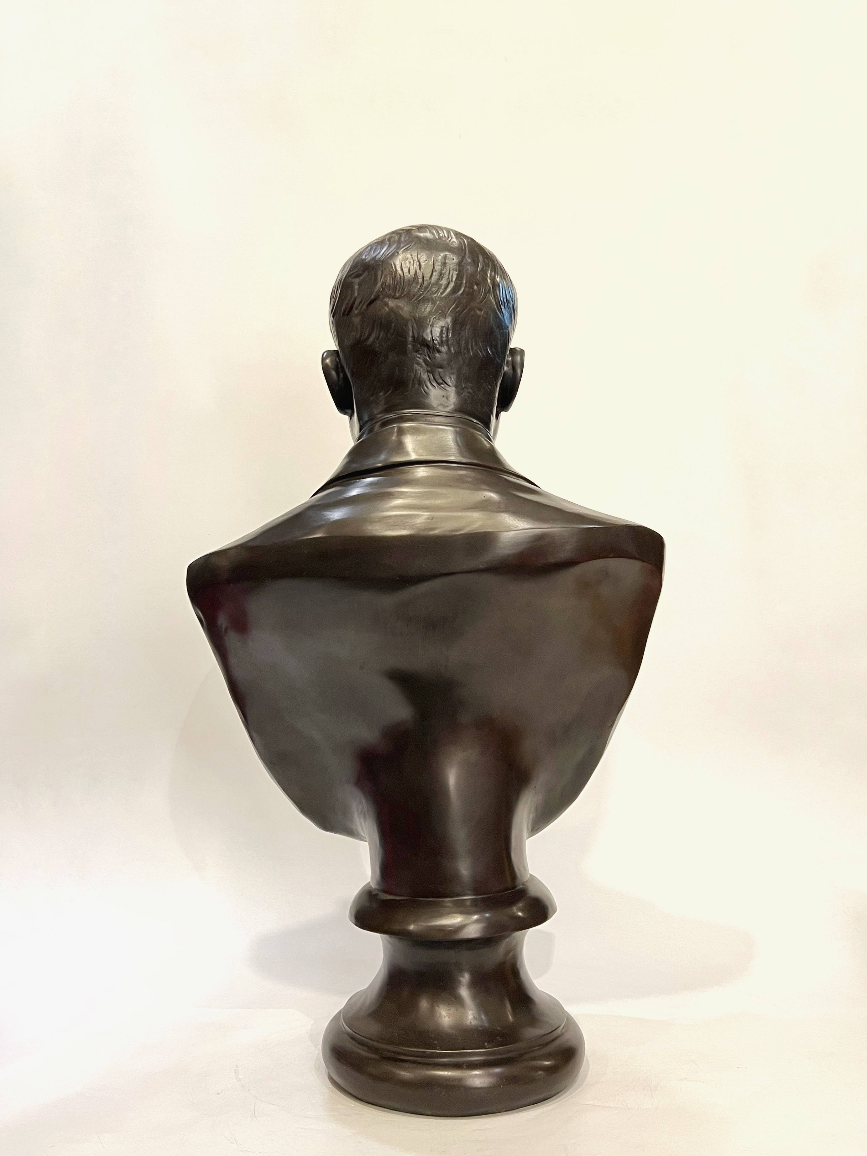 รัชกาลที่ 6 ครึ่งพระองค์ (ขนาดเท่าจริง)