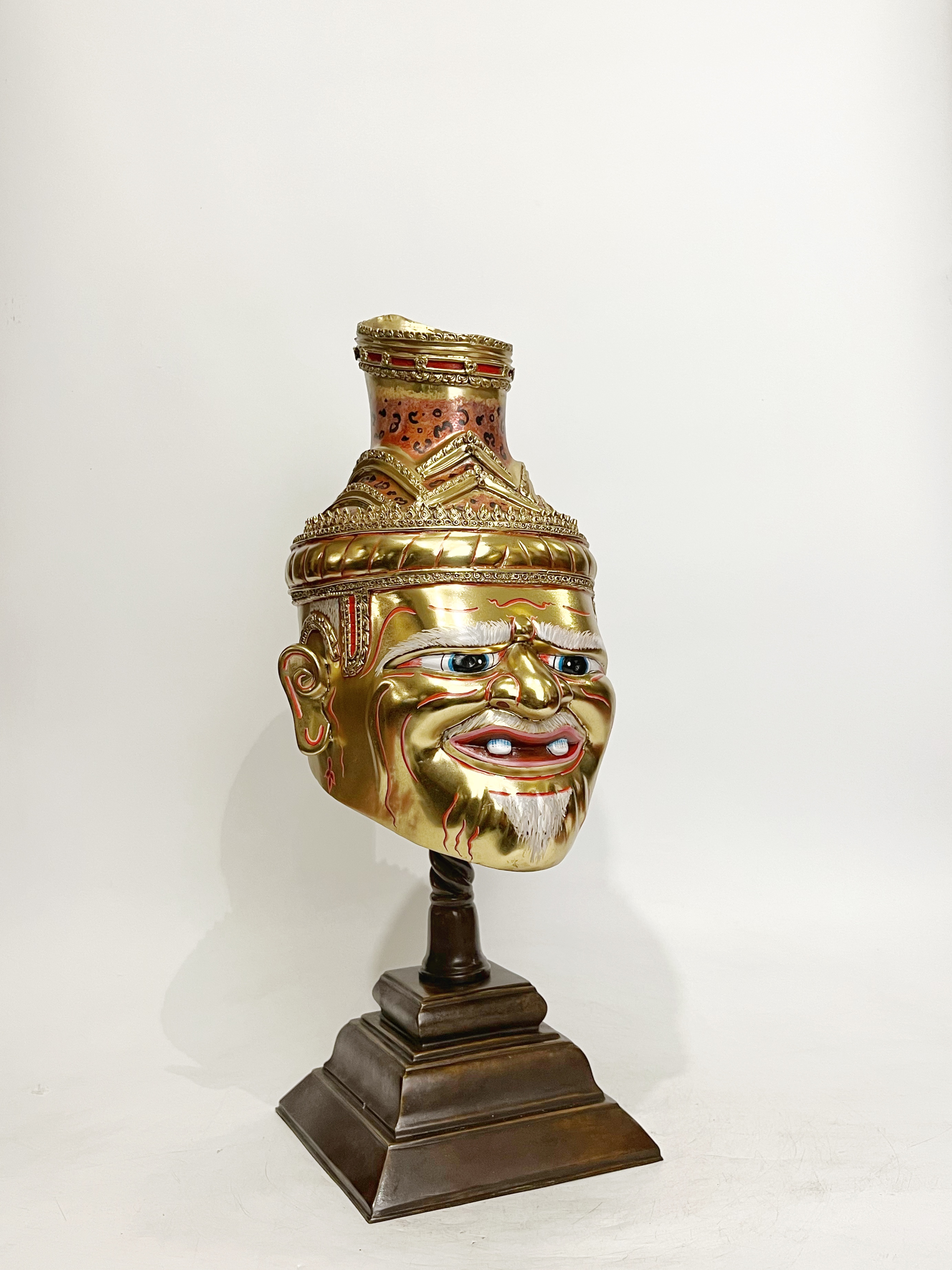 เศียรพ่อแก่ ขนาดใหญ่