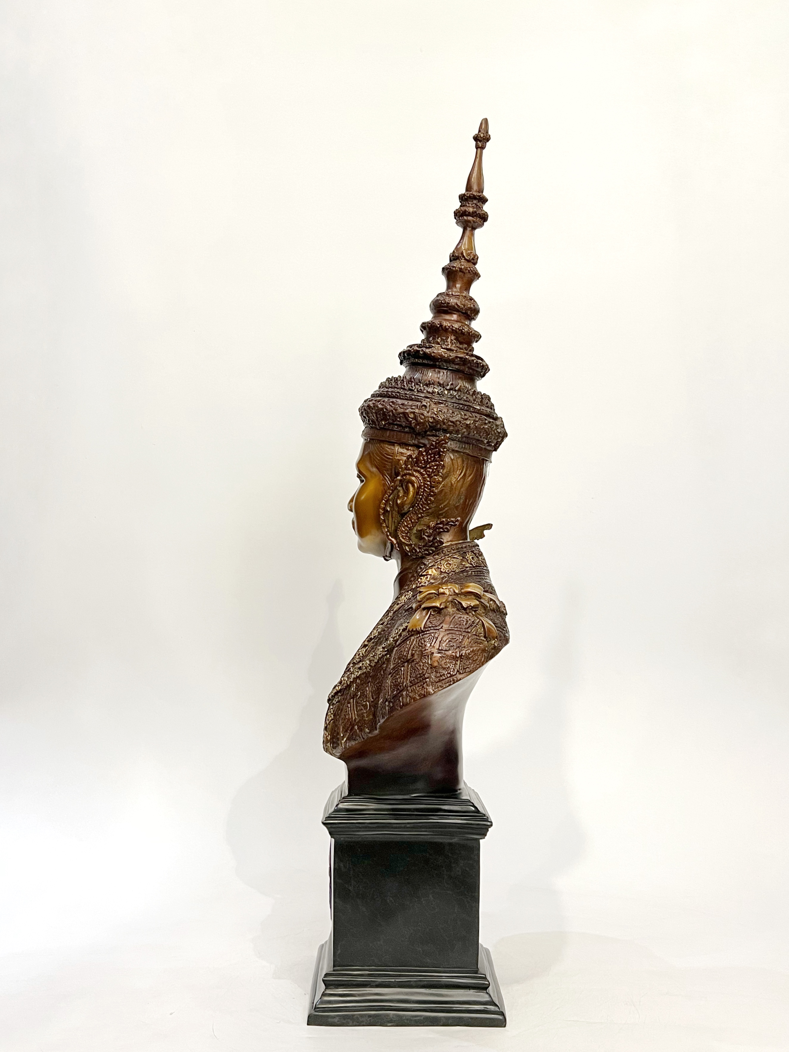 รัชกาลที่ 5 ครึ่งพระองค์ (ทรงพระมหาพิชัยมงกุฎ)