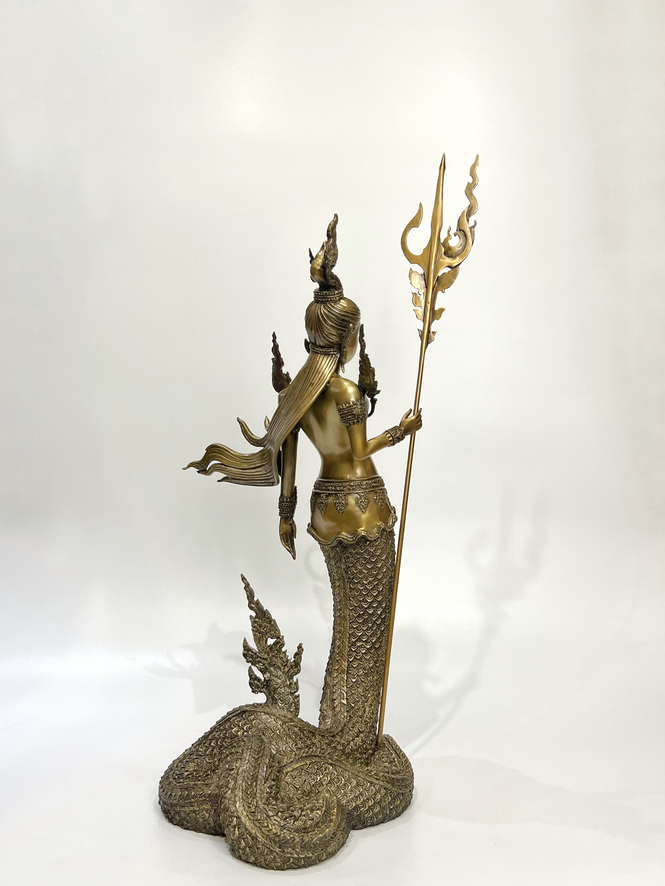 ปู่ ย่า นาคราช หน้าตัก 12 นิ้ว