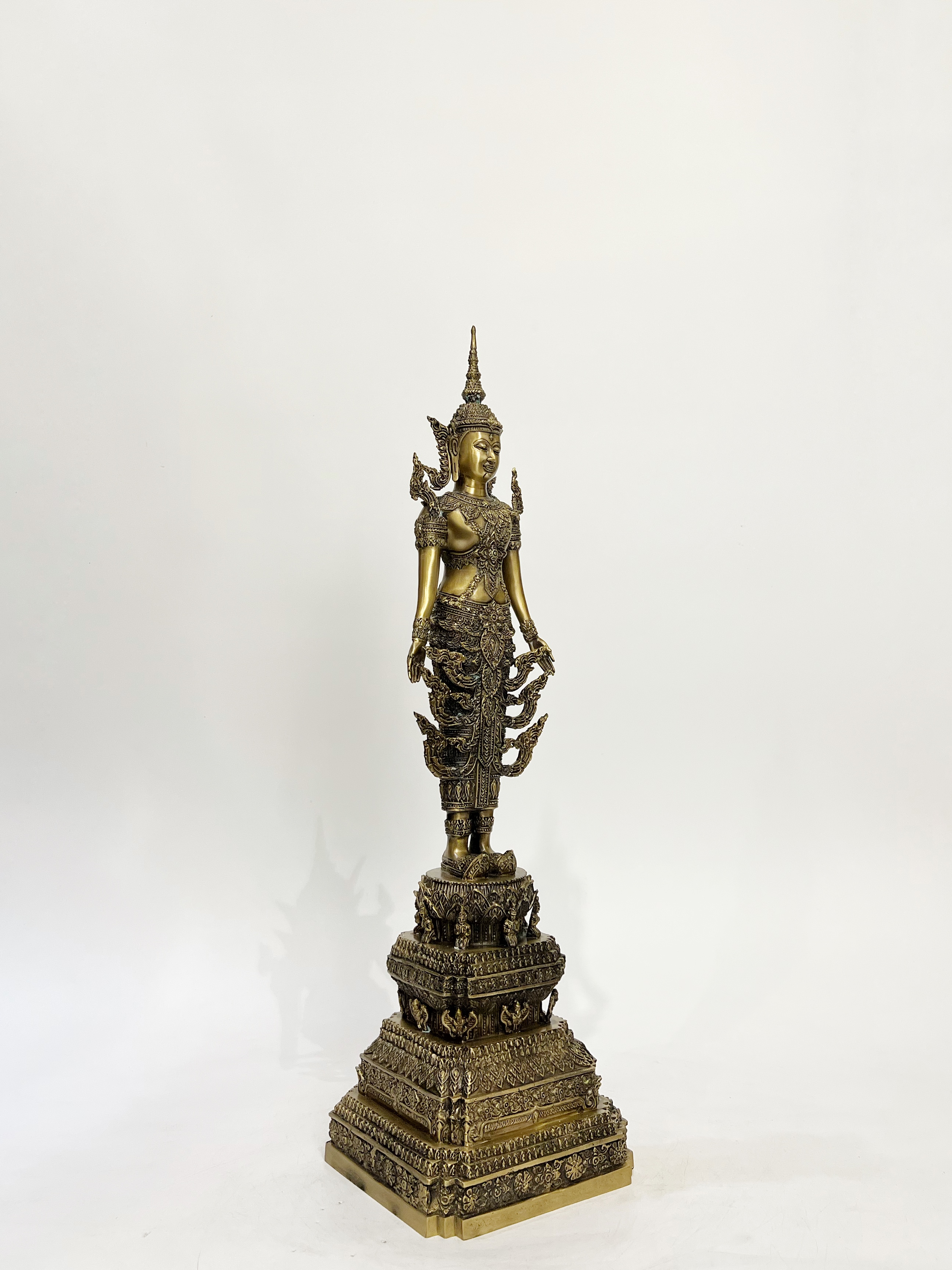 พระพุทธรูป พร้อม เทวรูป ทรงเครื่องจักพรรดิ์ หน้าตัก 5 นิ้ว (รวม 8 องค์)