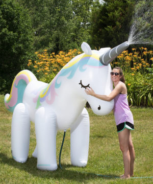 ห่วงยางยูนิคอร์น สีพาสเทล สามารถพ่นน้ำออกได้ Inflatable Water Spray Giant Unicorn