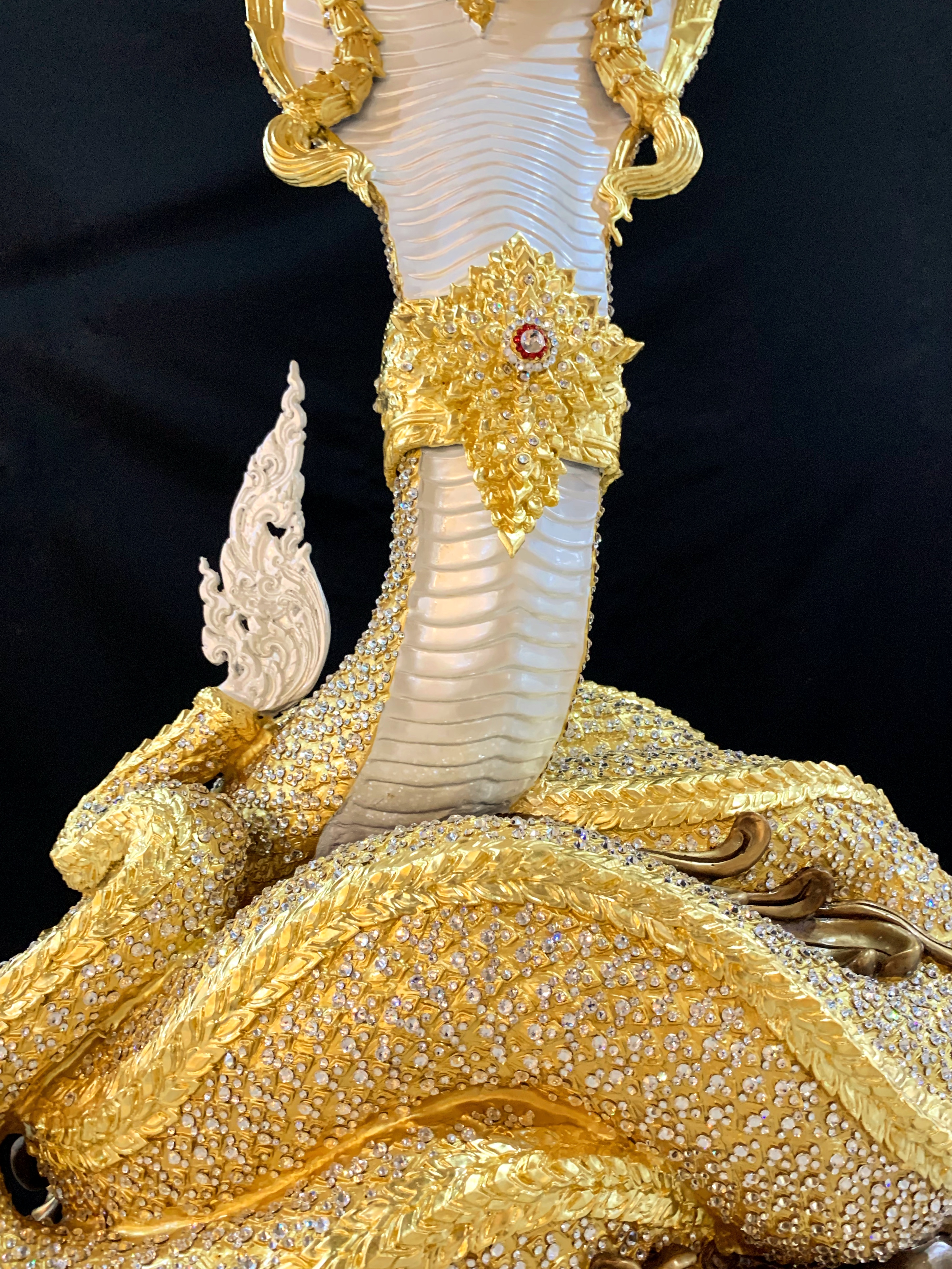 พญานาค สูง 159 cm.