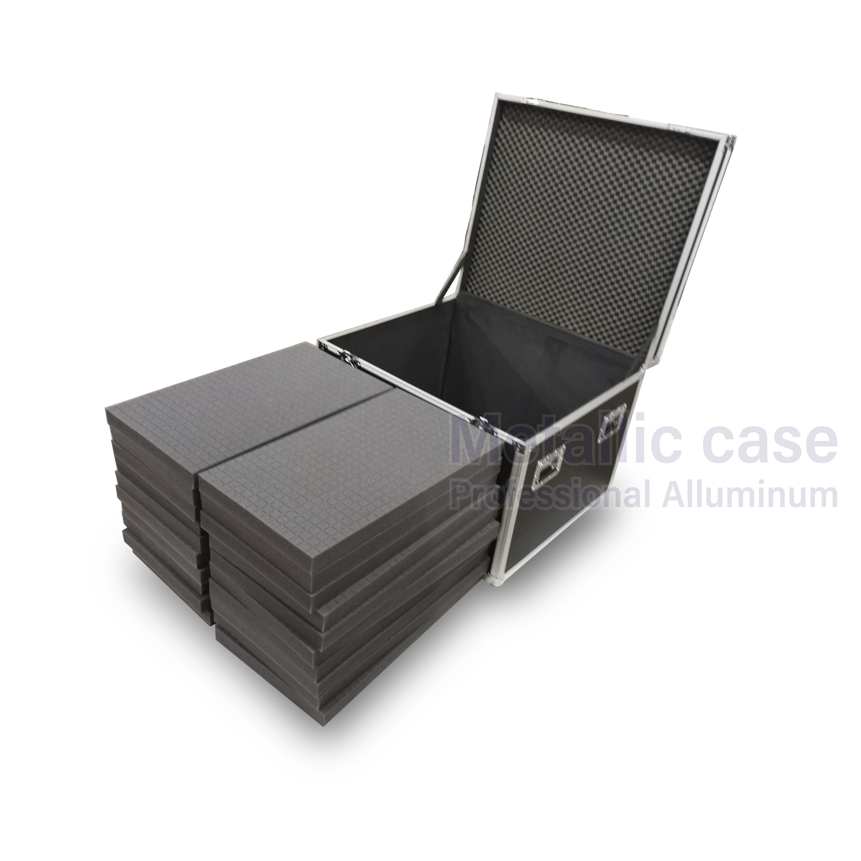 metalliccase9181-11-6704 / Flight case 3 (83.5x73.5x60 T6C1H4K5P5)