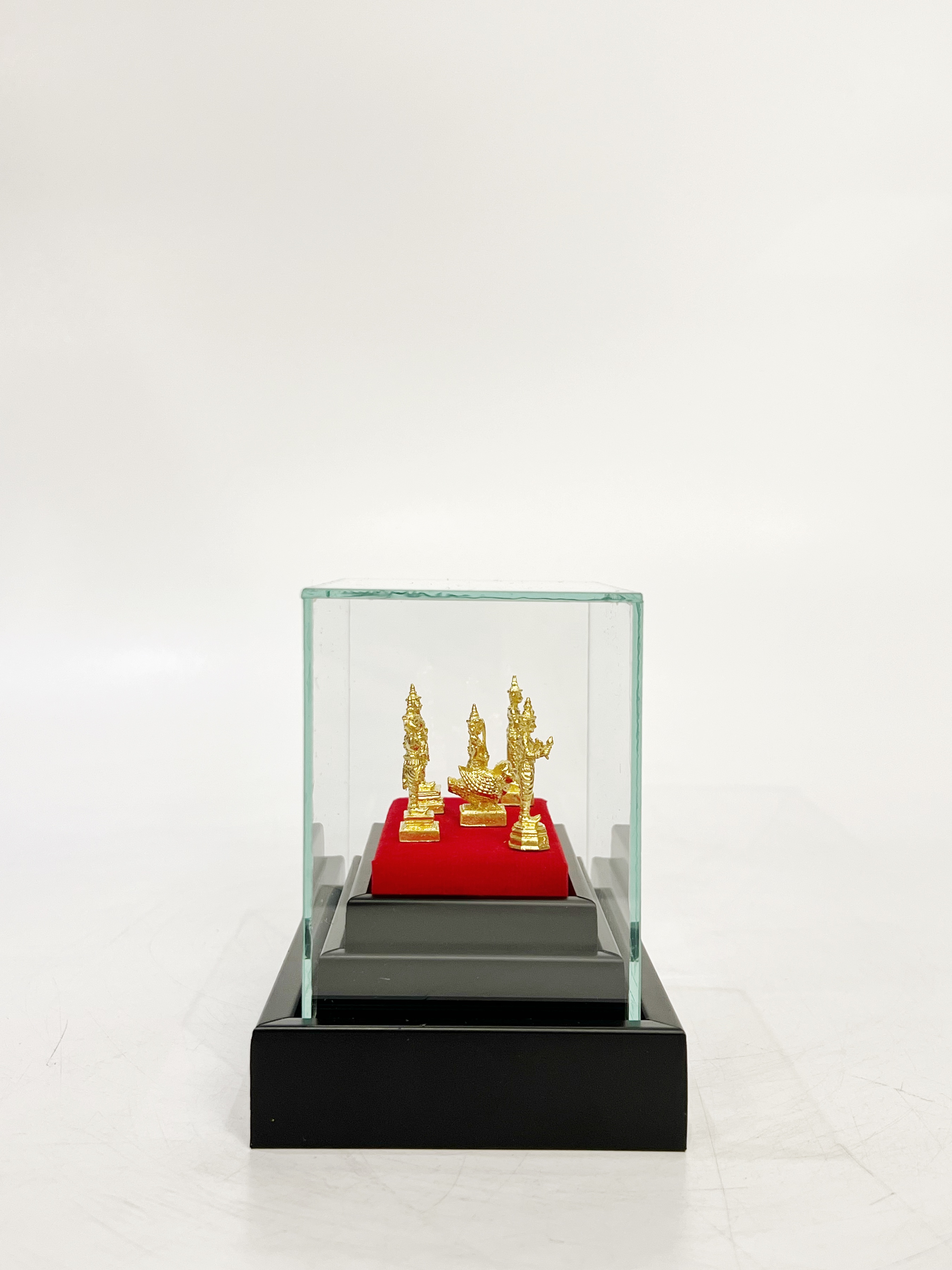 ชุด องค์เทพารักษ์ศักดิ์สิทธิ์ ศาลหลักเมืองกรุงเทพมหานคร