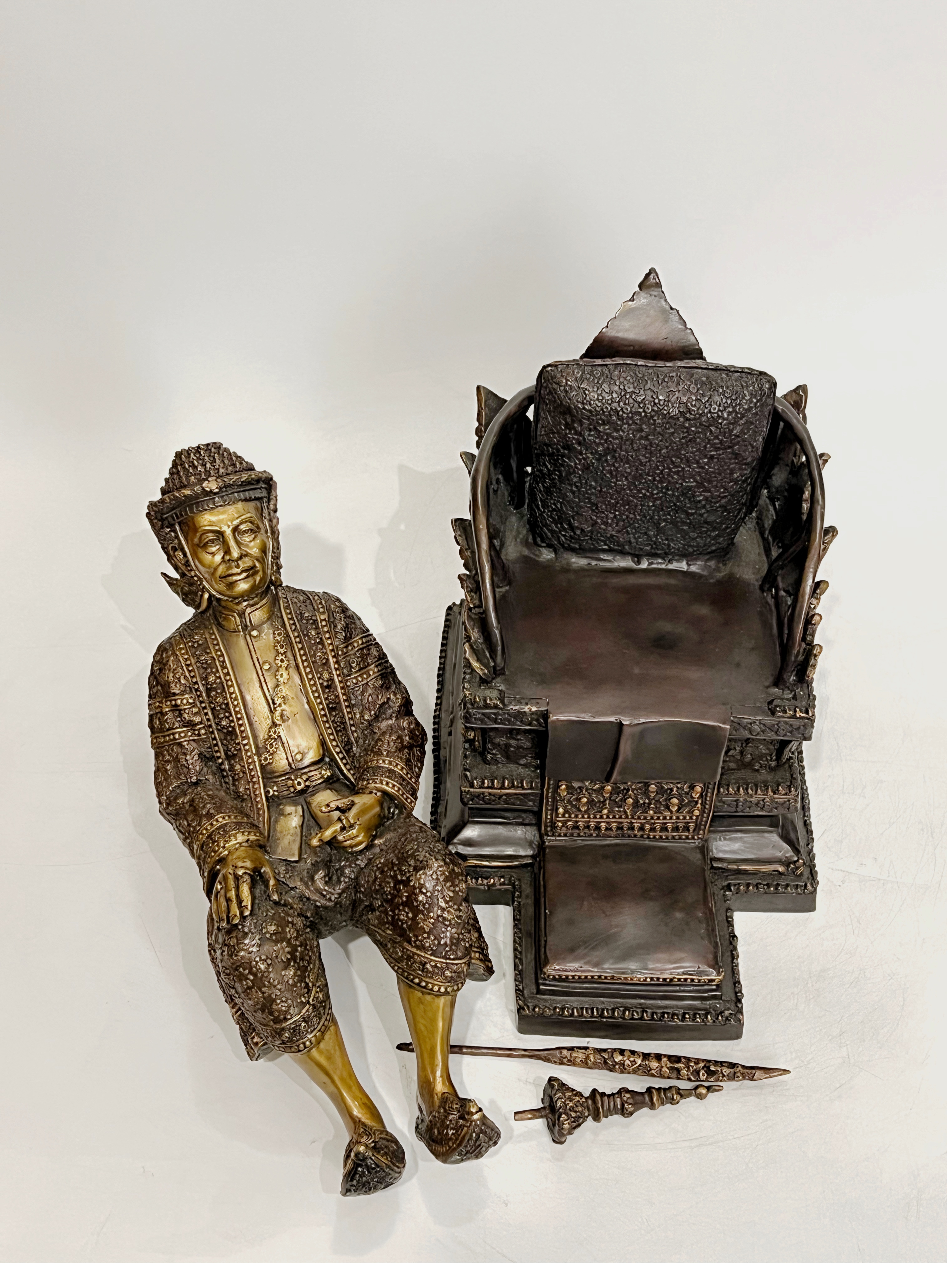 รัชกาลที่ 4 นั่งบัลลังก์ หน้าตัก 8 นิ้ว