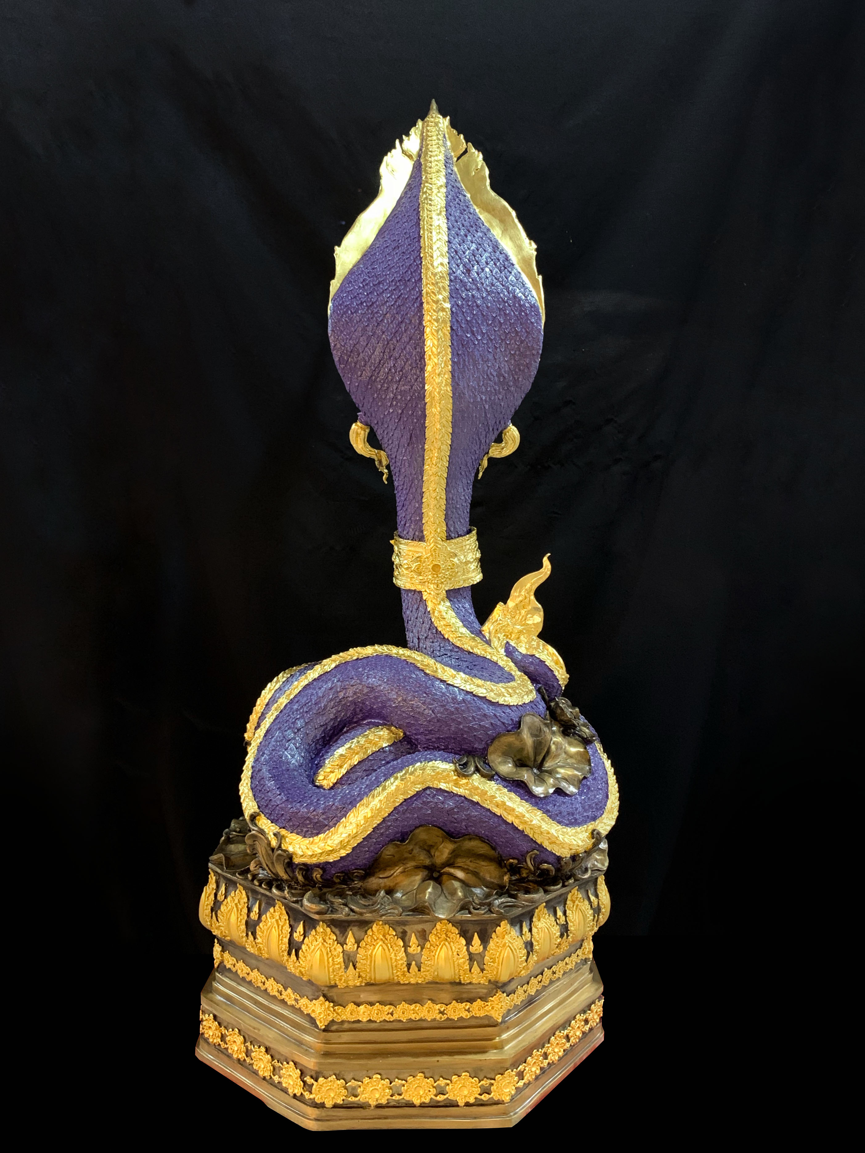 พญานาค สูง 149 cm.