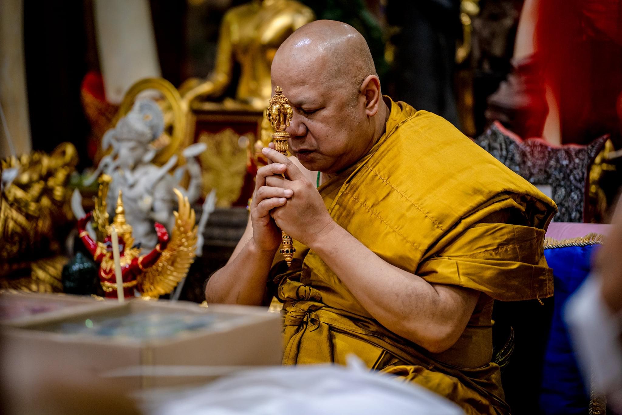 พญาครุฑ รุ่น เจริญพร (องค์บูชาพิมพ์ใหญ่)