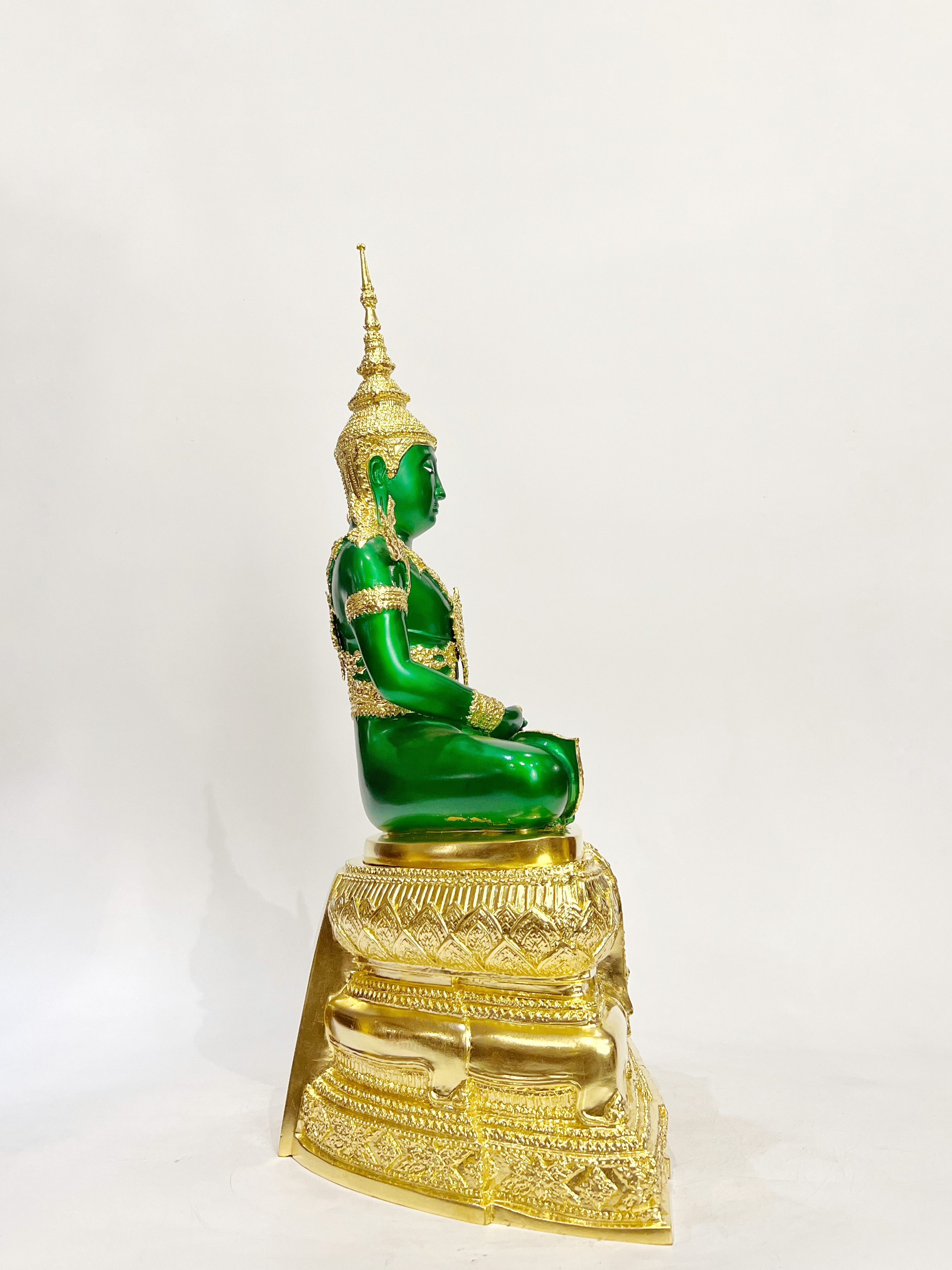 พระแก้วมรกต ทรงเครื่องฤดูร้อน หน้าตัก 9 นิ้ว