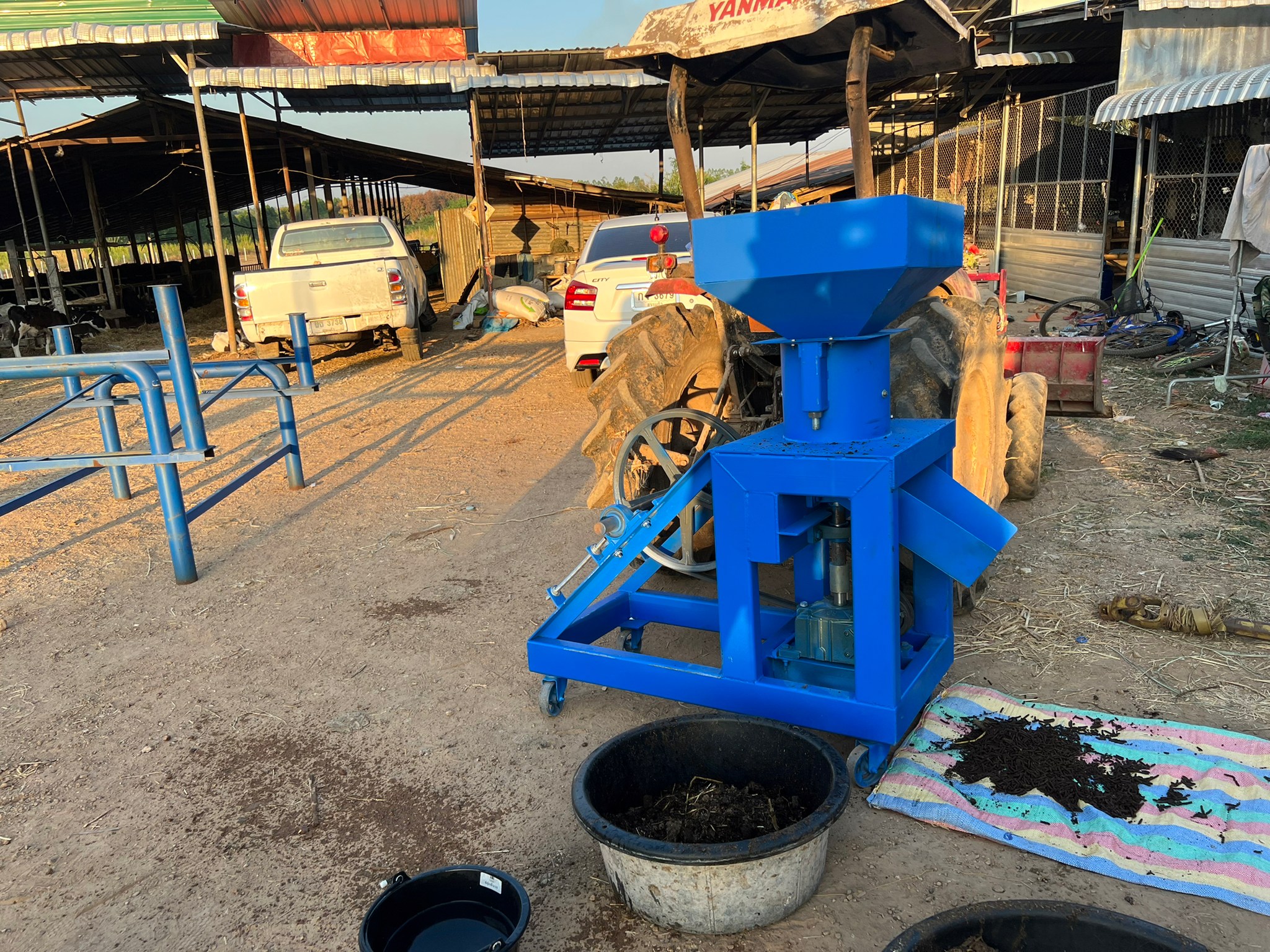 เครื่องอัดเม็ด รุ่นติดรถไถ PTO รุ่นใหญ่ เครื่องเปล่า