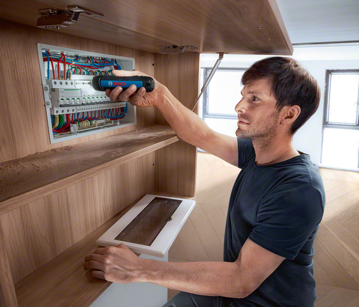 Bosch รุ่น Bosch GO Kit ไขควงไฟฟ้าไร้สาย พร้อมชุดดอกไขควง