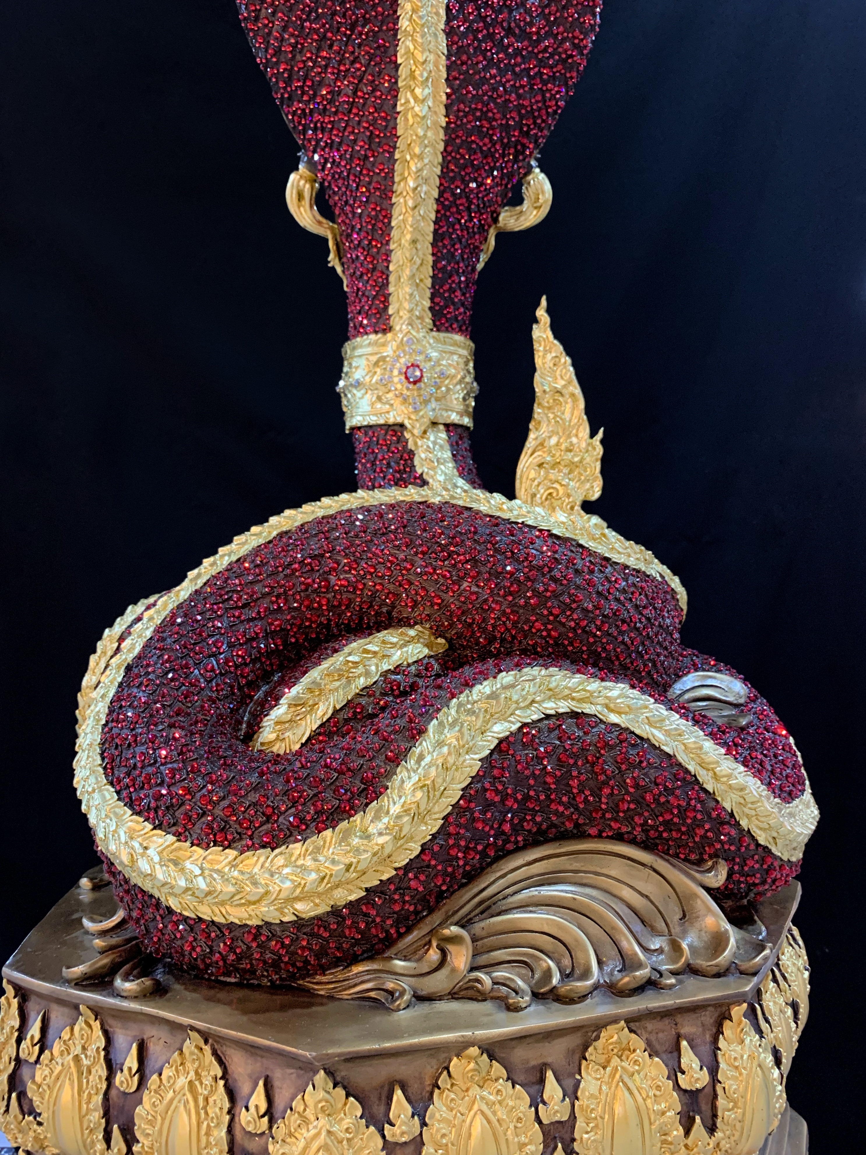 พญานาค สูง 159 cm.