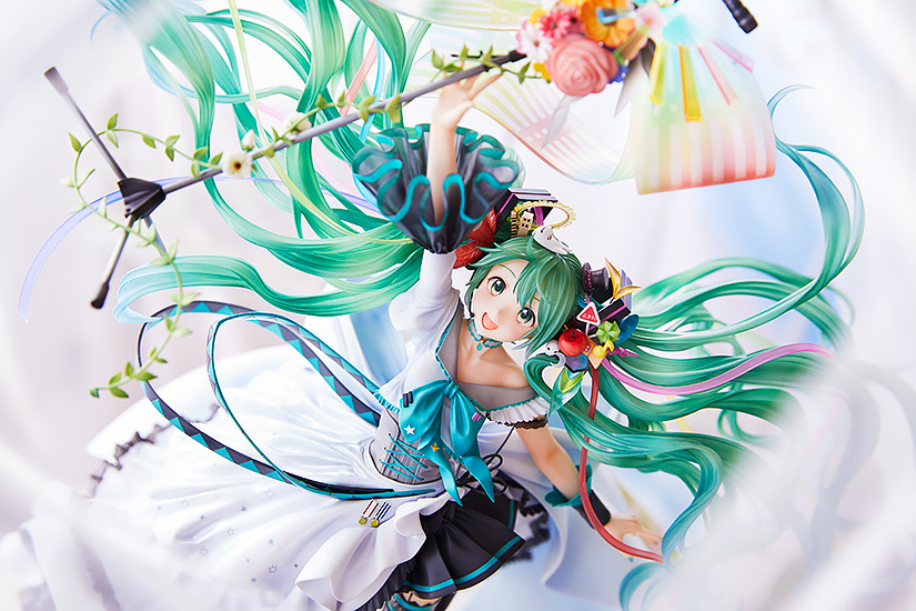 (Pre-Order) Hatsune Miku Memorial Dress Ver. - 1/7 (Good Smile Company)
