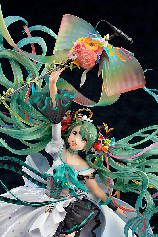 (Pre-Order) Hatsune Miku Memorial Dress Ver. - 1/7 (Good Smile Company)
