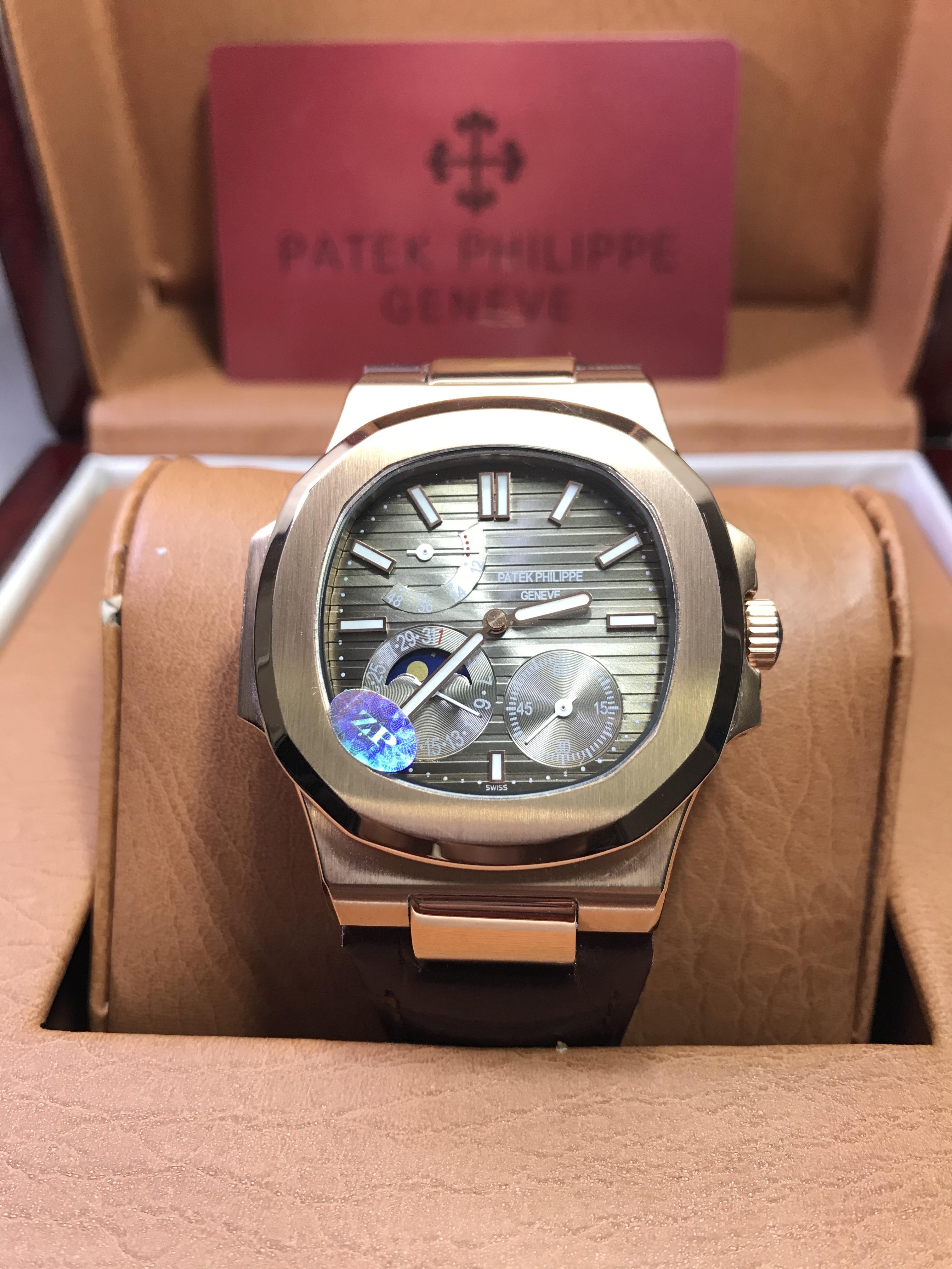 Patek Philippe Nautilus 5712R-001 (5A)