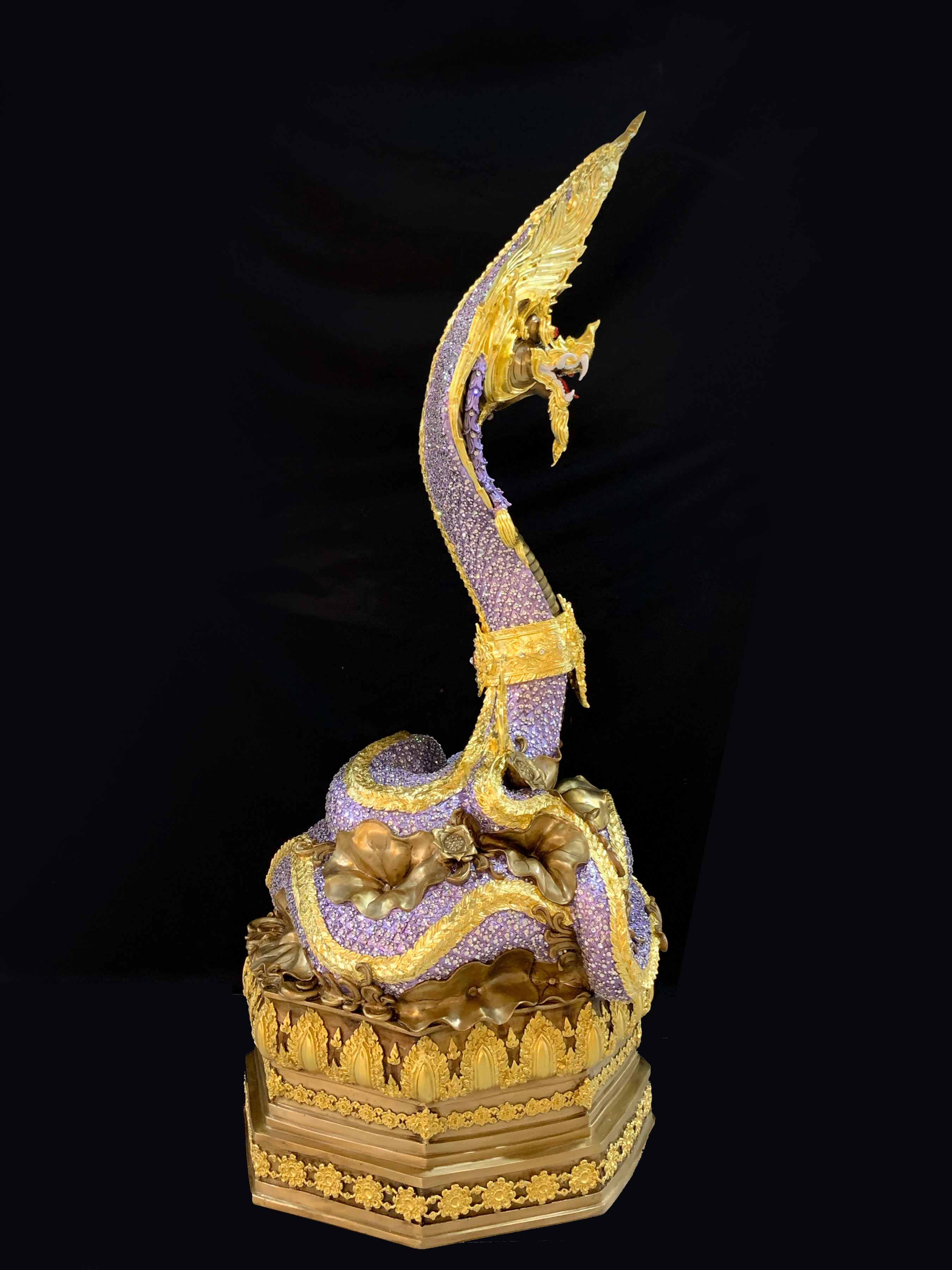 พญานาค สูง 149 cm.