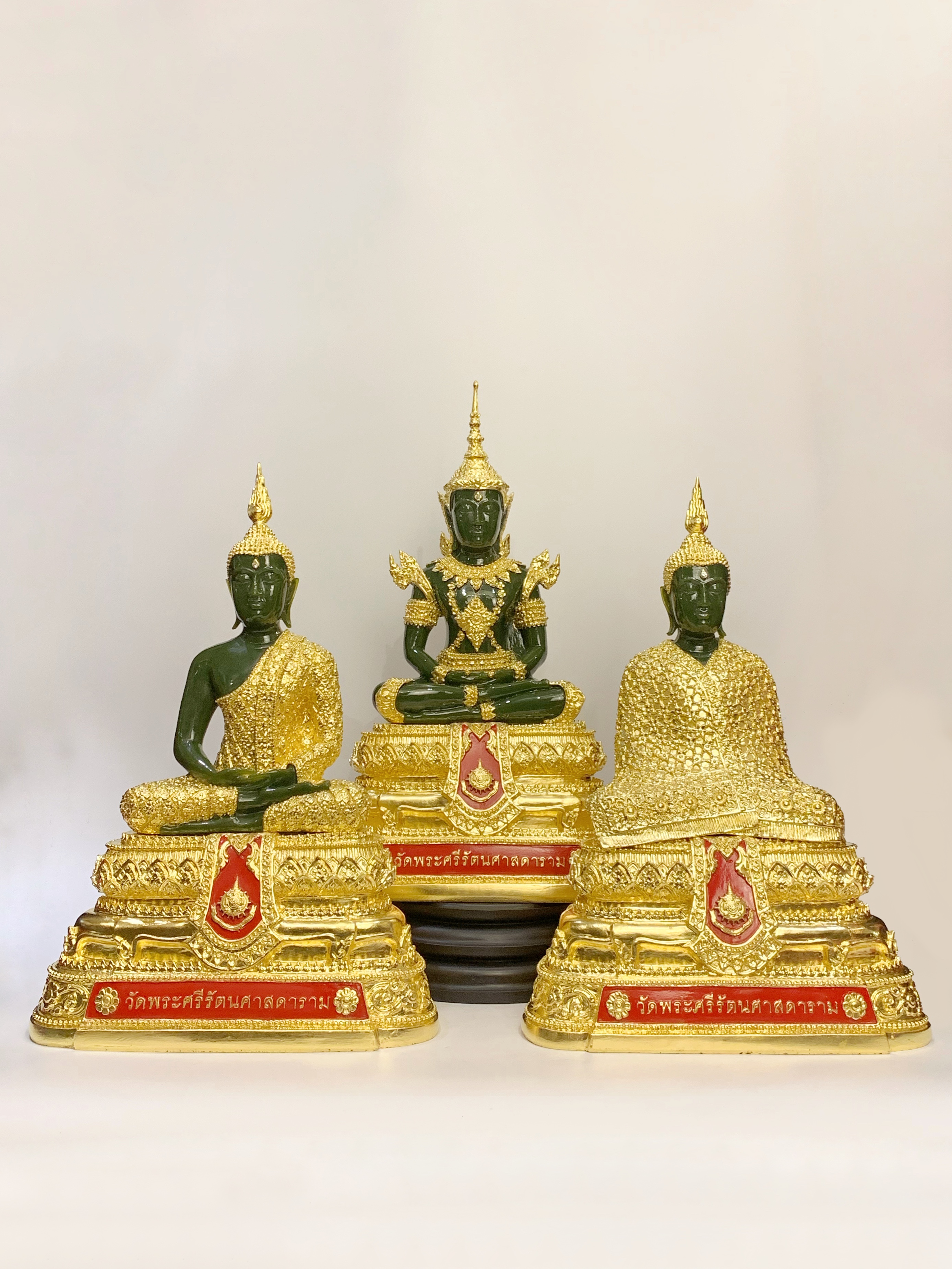 พระแก้วมรกต 3 ฤดู หน้าตัก 9 นิ้ว