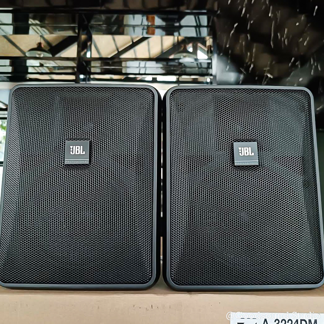 ติดตั้งเครื่องเสียง เดินท่อร้อยสายลำโพง ติดตั้งลำโพงตู้ติดผนัง ( Wall Mount Speaker ) จำนวน 6 ใบ สำหรับการเปิด BGM แบคกราวด์มิวสิค ให้กับ ร้านครัวสุดา ไทยฟูดส์ ( SUDA THAI FOOD ) ฝั่งปอยเปต ประเทศกัมพูชา