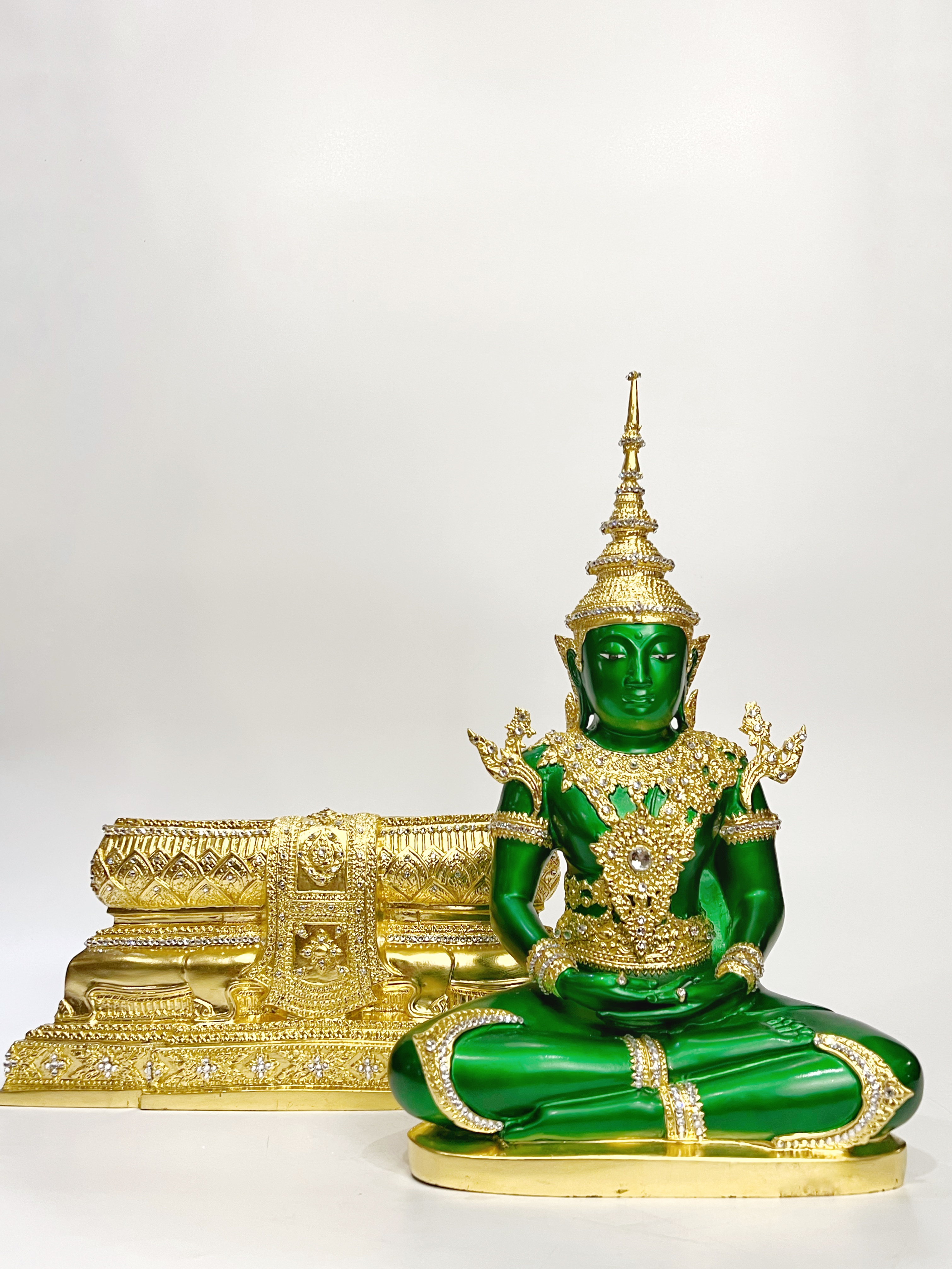 พระแก้วมรกต ทรงเครื่องฤดูร้อน หน้าตัก 9 นิ้ว