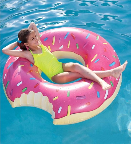 ห่วงยางโดนัทสีชมพู Inflatable Pink Donut Ring Pool Float