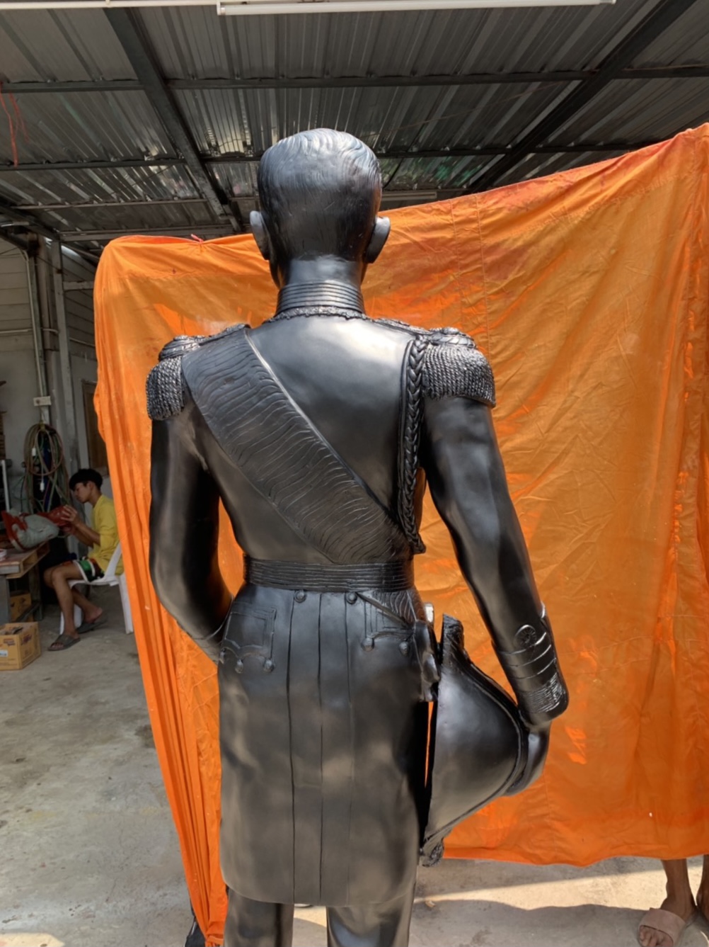 เสด็จเตี่ยกรมหลวงชุมพร สูง 180 cm