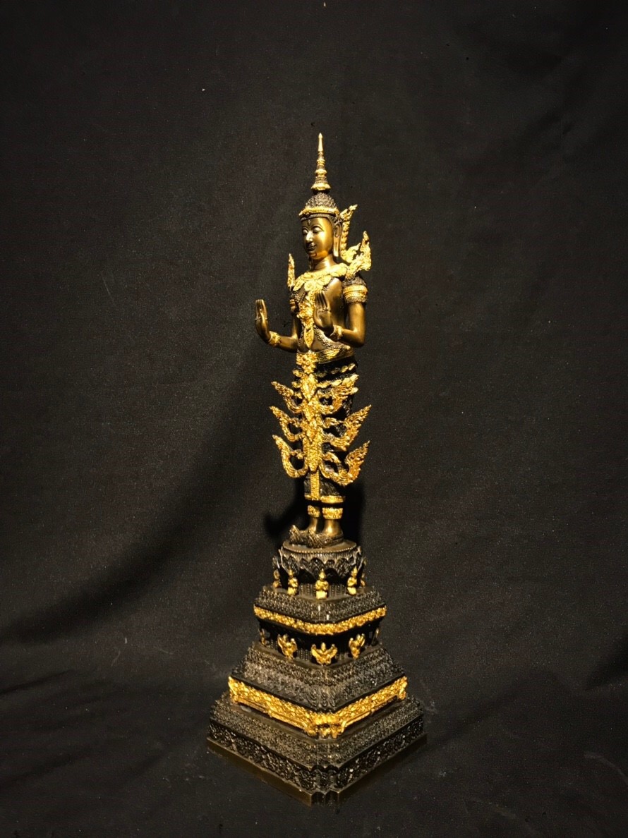 พระพุทธรูปปางห้ามสมุทร ทรงเครื่องจักพรรดิ์ หน้าตัก 5 นิ้ว