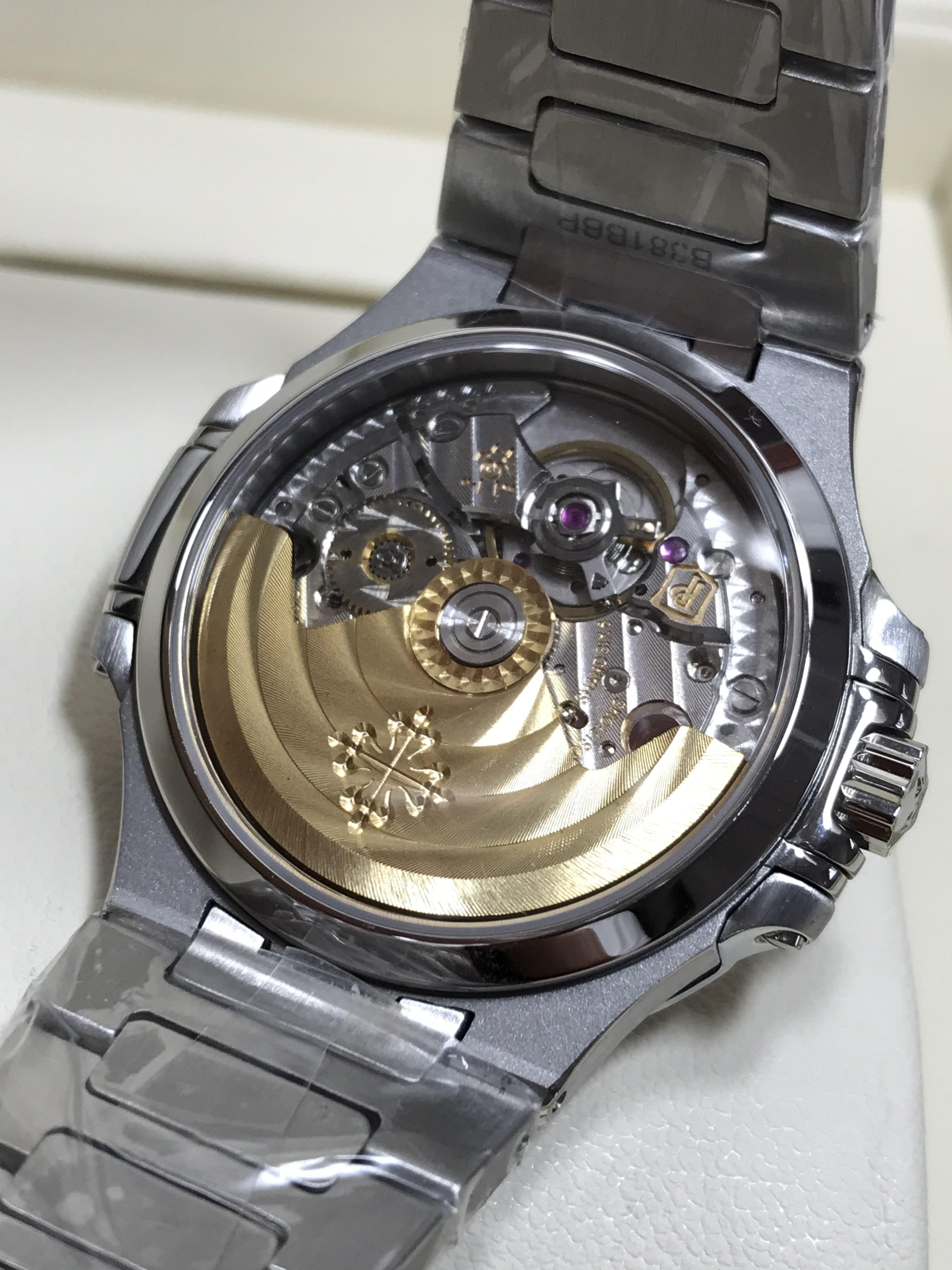 Patek Philippe Nautilus 7118/1A (Swiss PF)